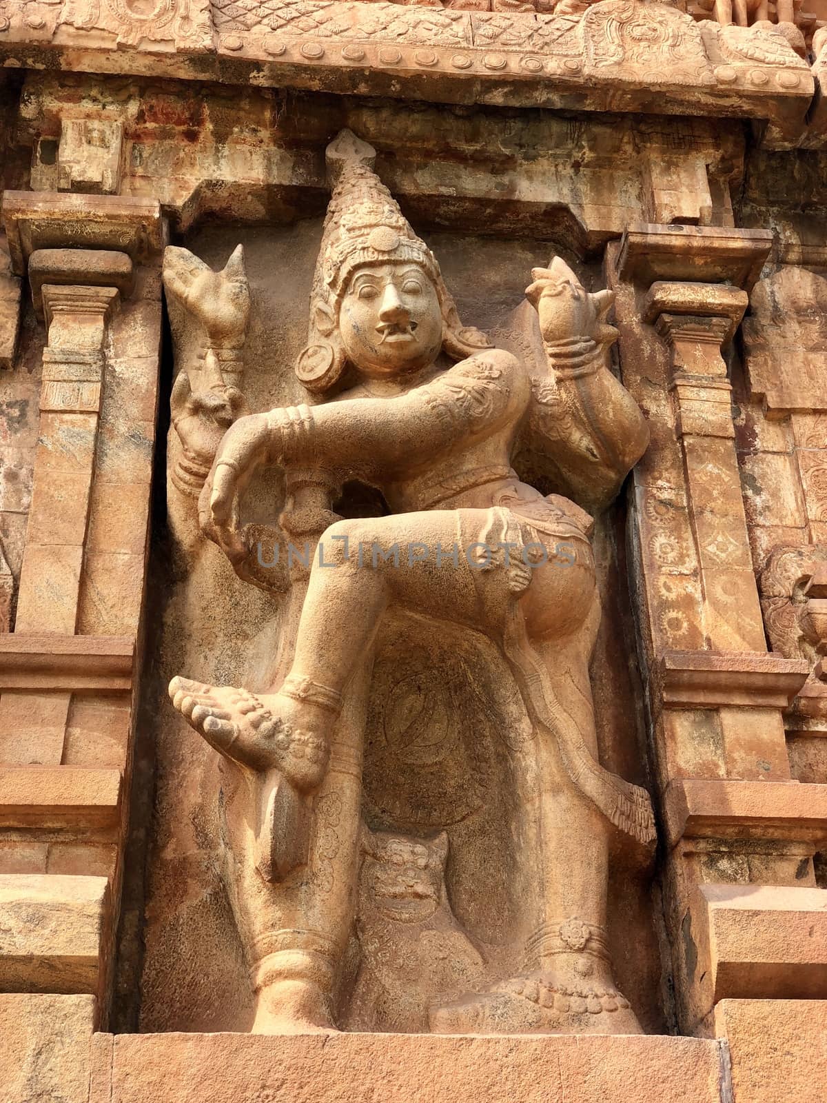 Majestic view of monolithic god sculpture at Brihadeeswar temple