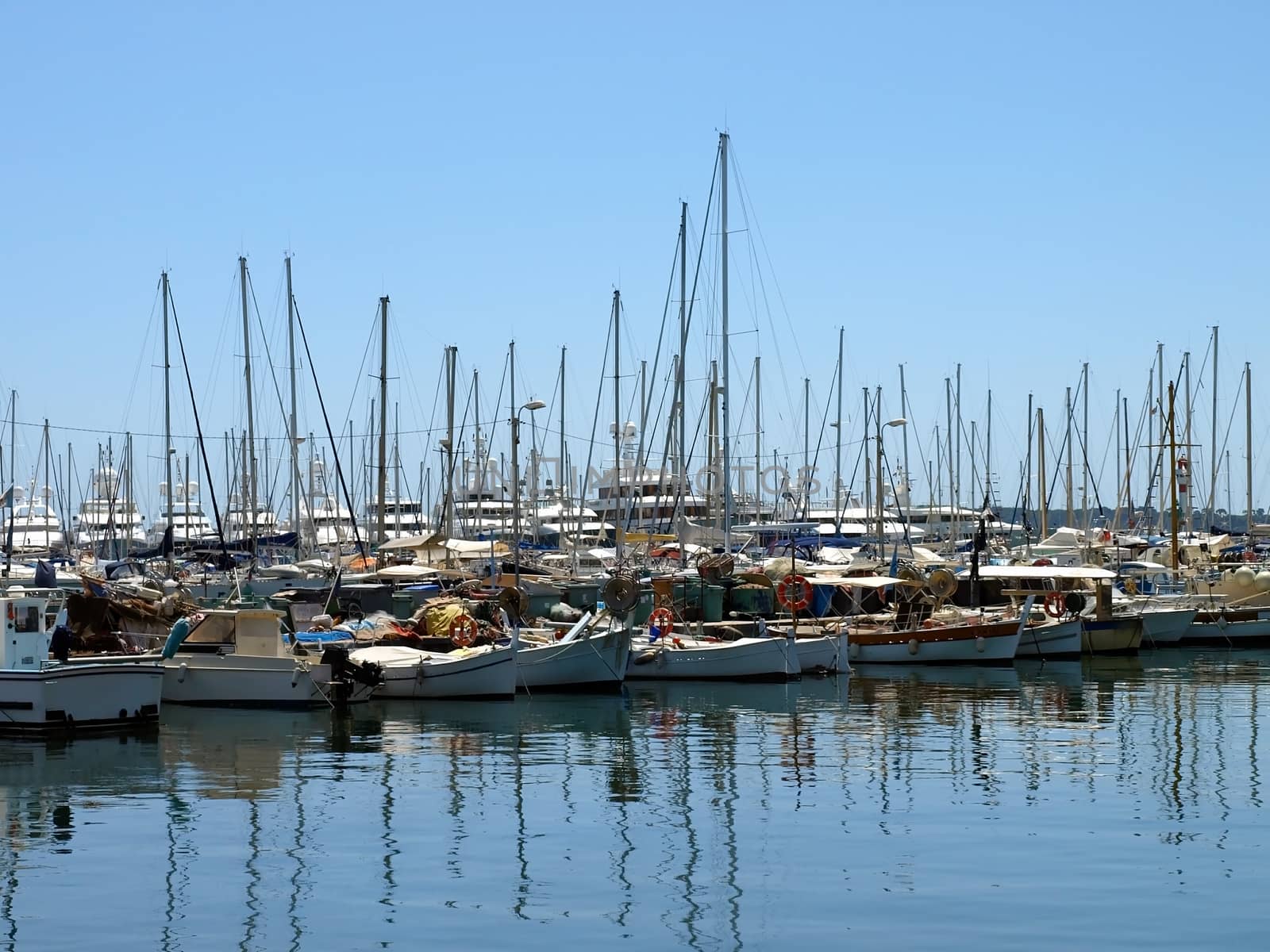 Cannes - Yachts by Venakr