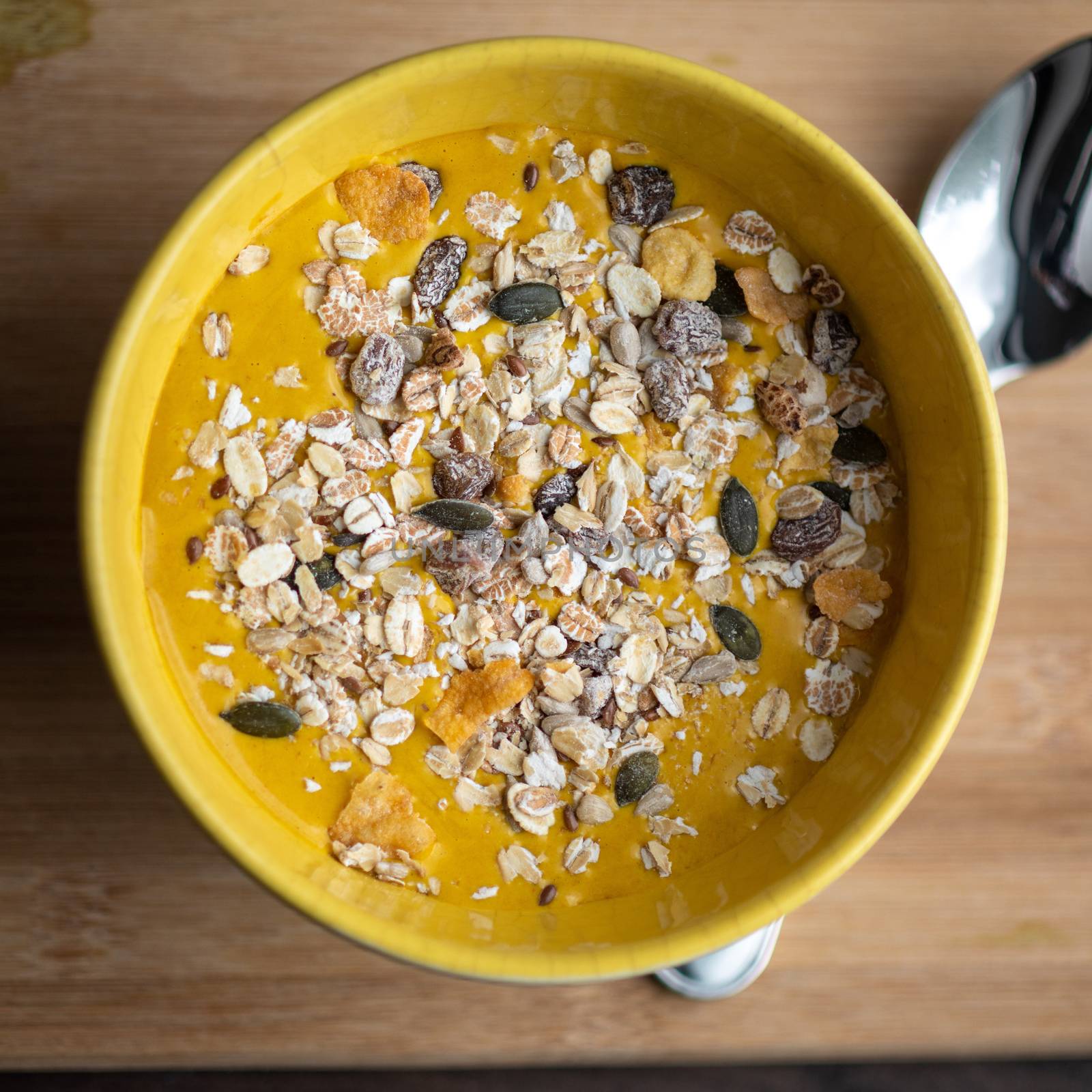 Pumpkin soup with musli different seeds