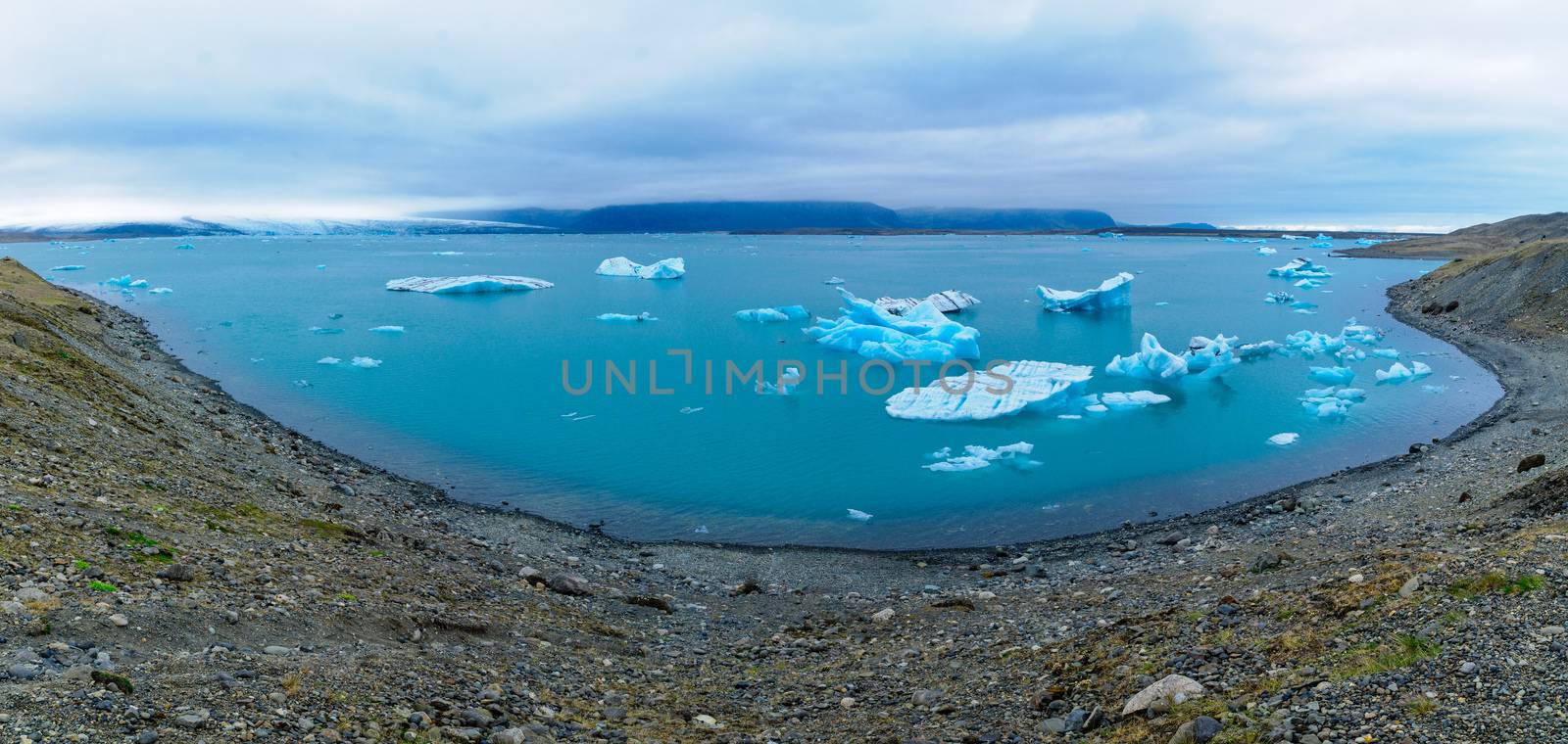 Jokulsarlon glacier lagoon by RnDmS