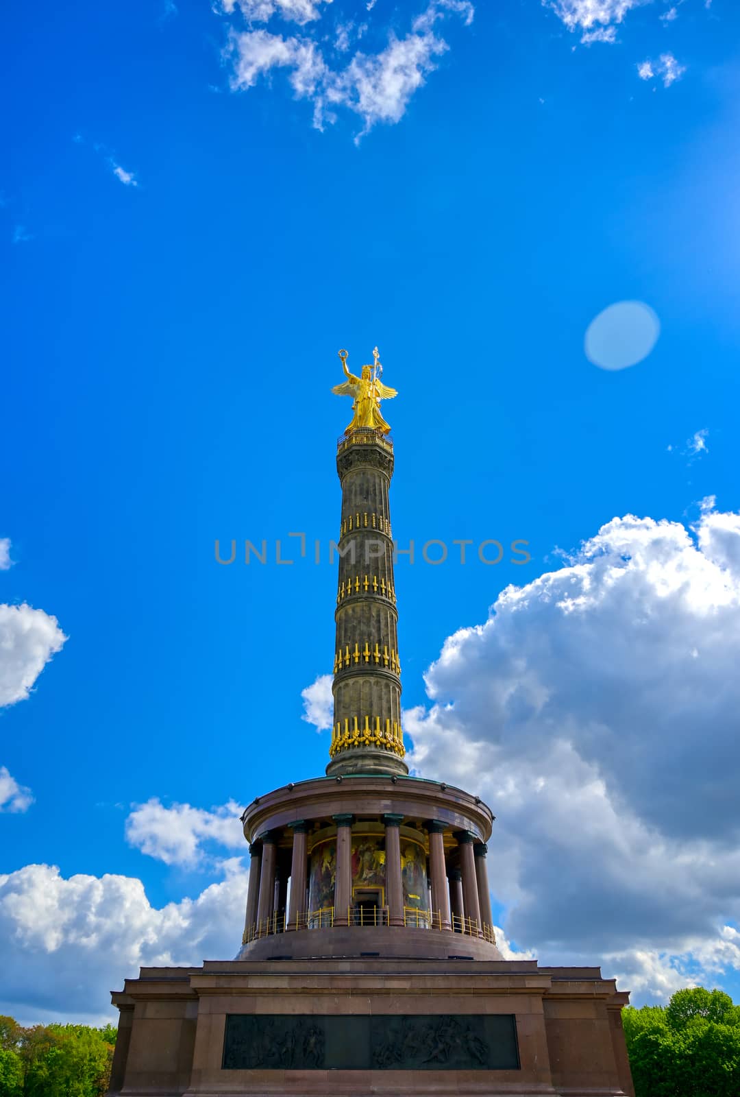 Victory Column in Berlin, Germany by jbyard22