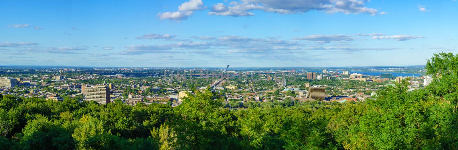 Panoramic view of the eastern part of Montreal by RnDmS