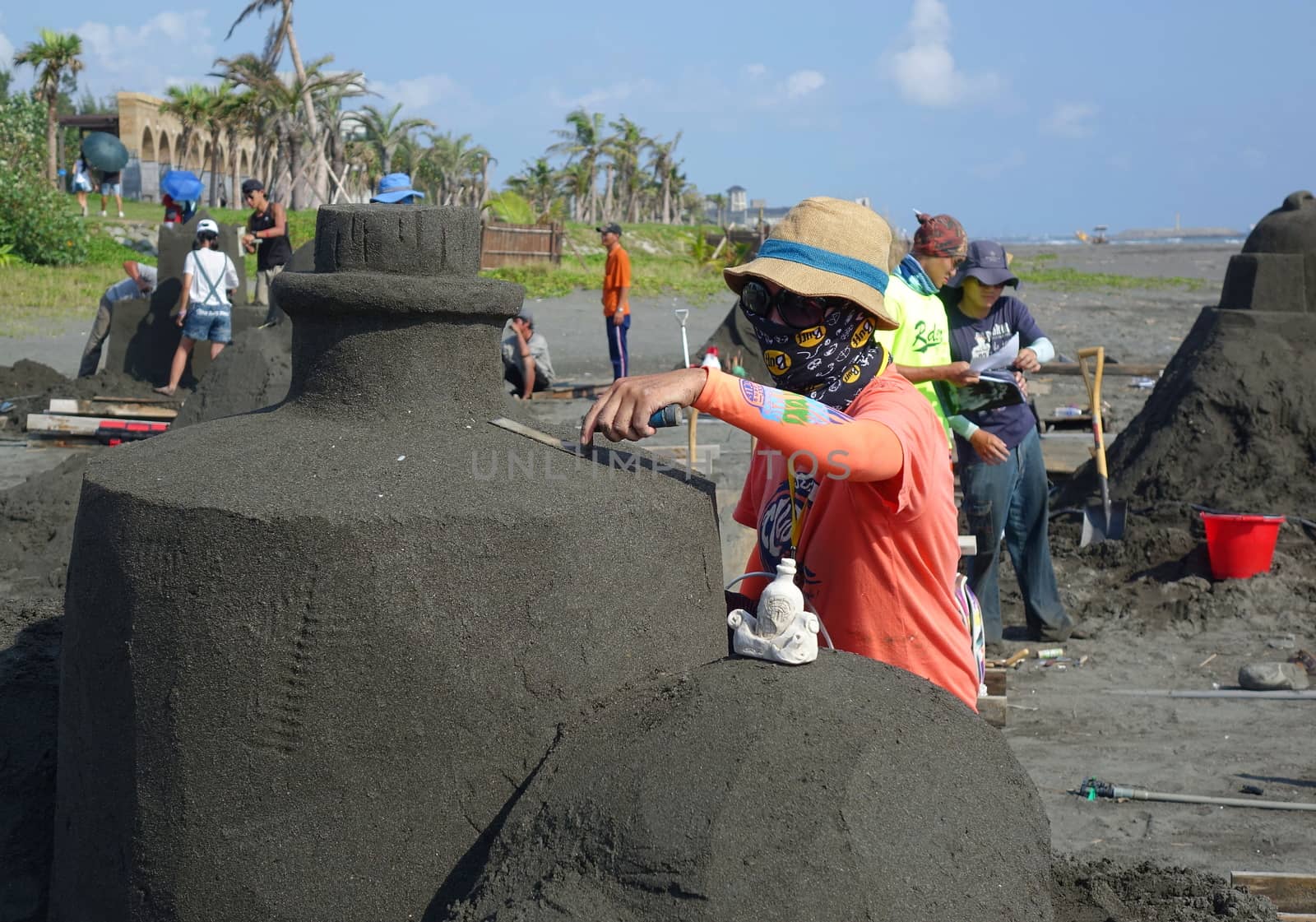 The Black Sand Sand Sculpture Festival in Taiwan by shiyali