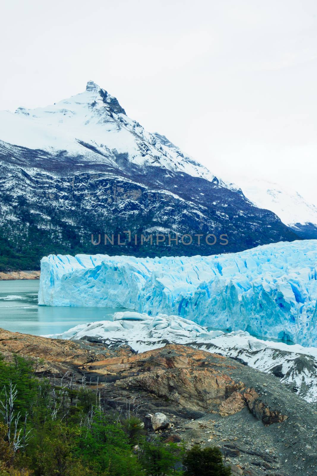 Perito Moreno Glacier by RnDmS