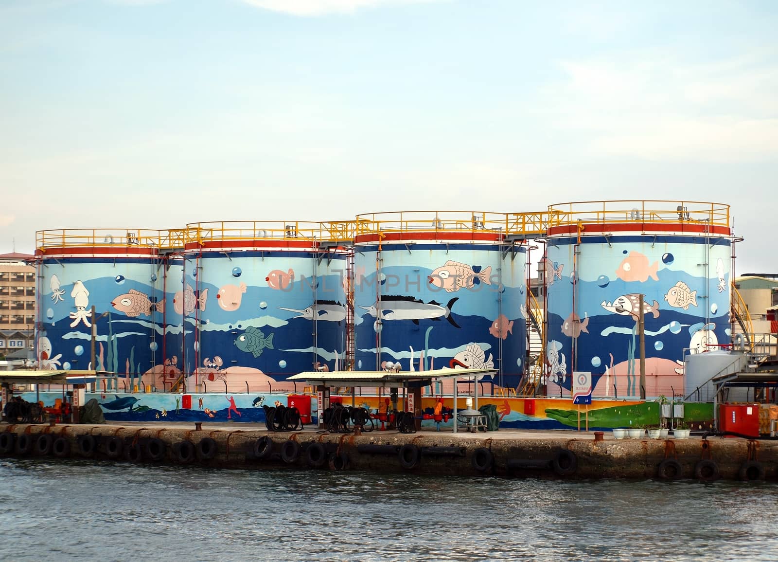 Decorated Fuel Storage Tanks in Kaohsiung Harbor by shiyali