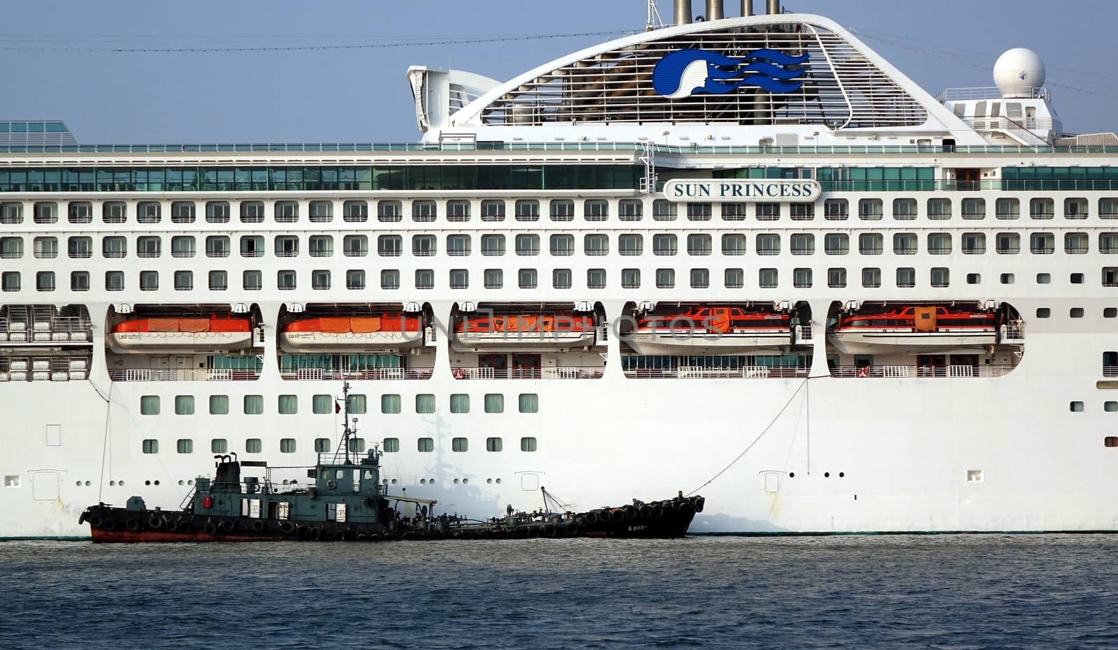 Large Cruise Ship Docks in Taiwan by shiyali