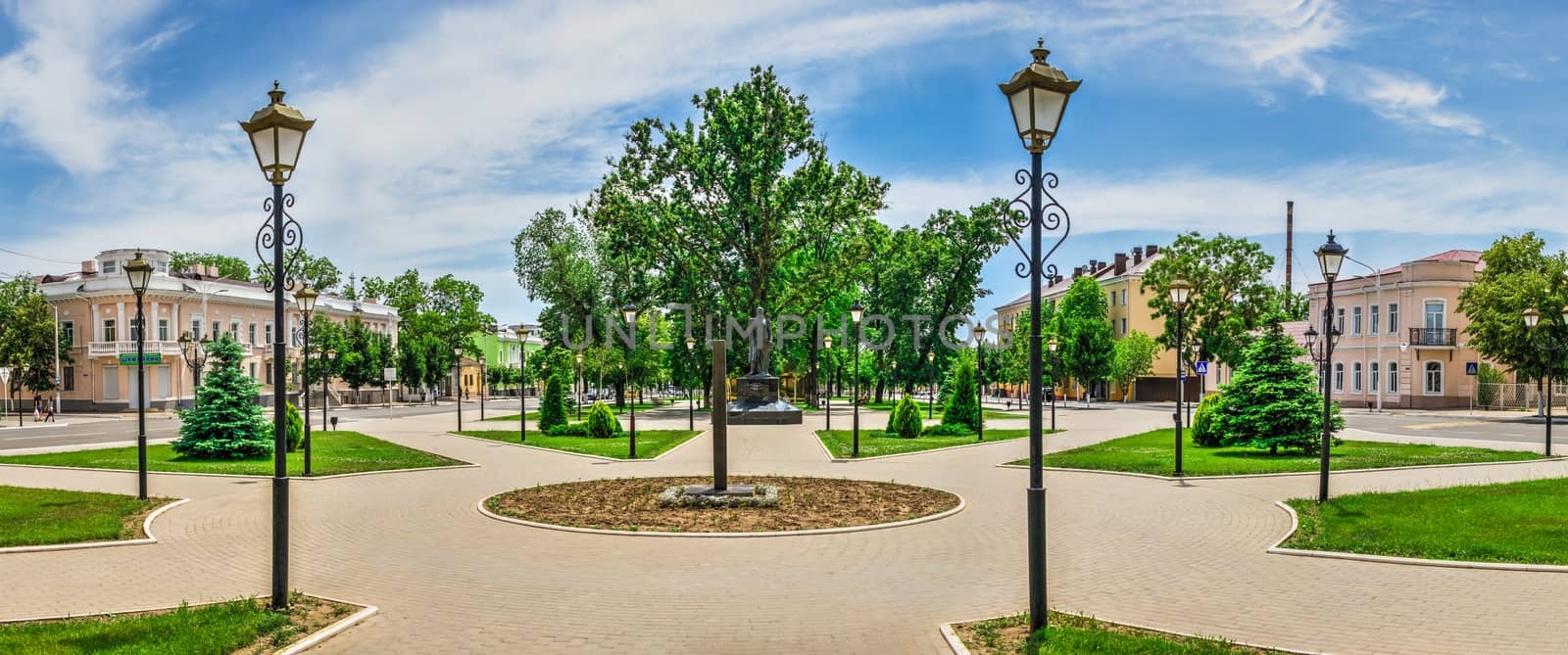 Suvorov Avenue in Izmail, Ukraine by Multipedia