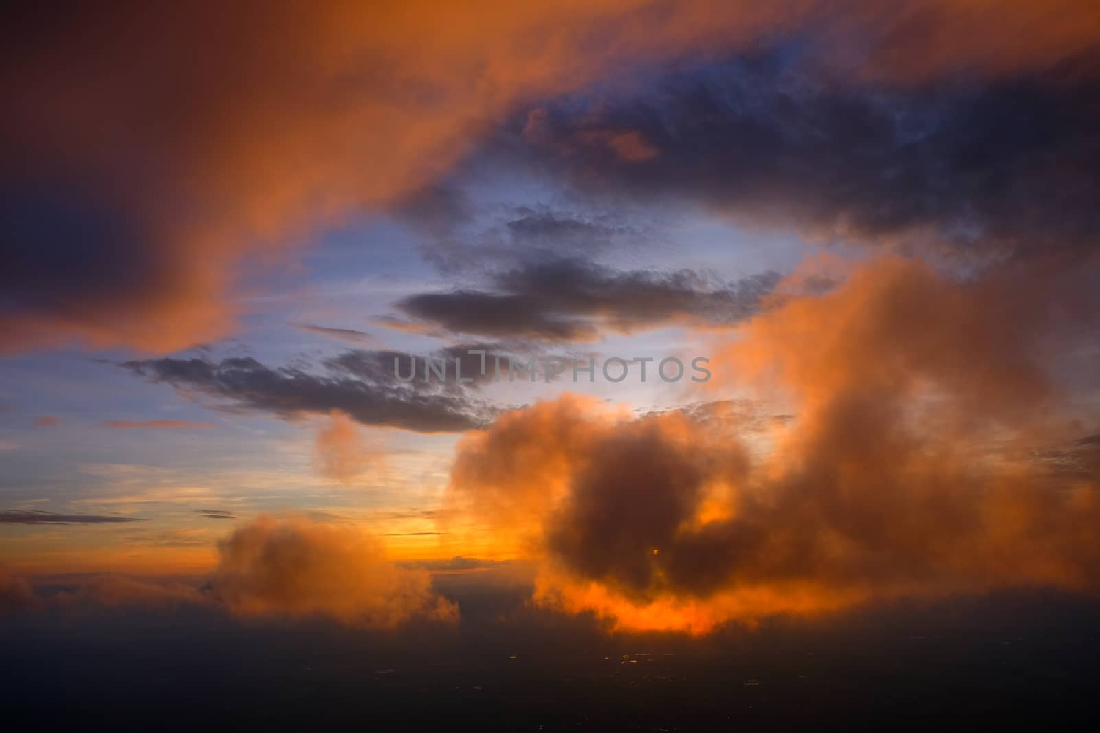 Morning sunrise view There was a cloud of sun-shading clouds at  by suthipong