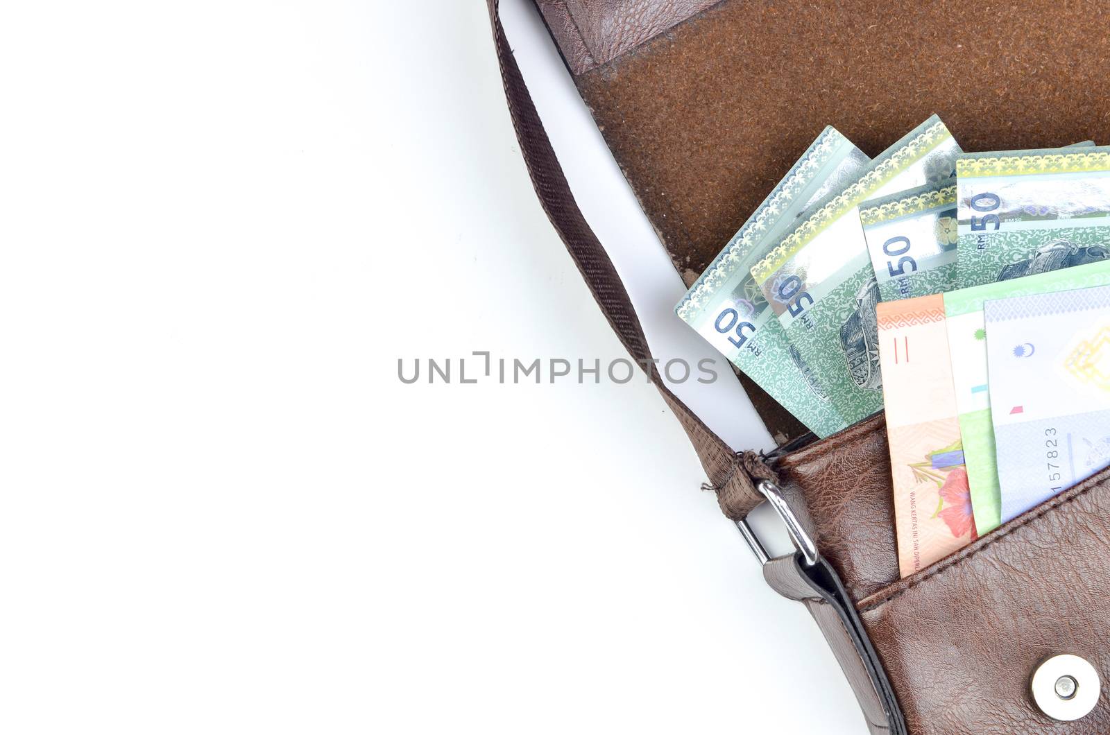 Sling bag with banknotes by hilalabdullah