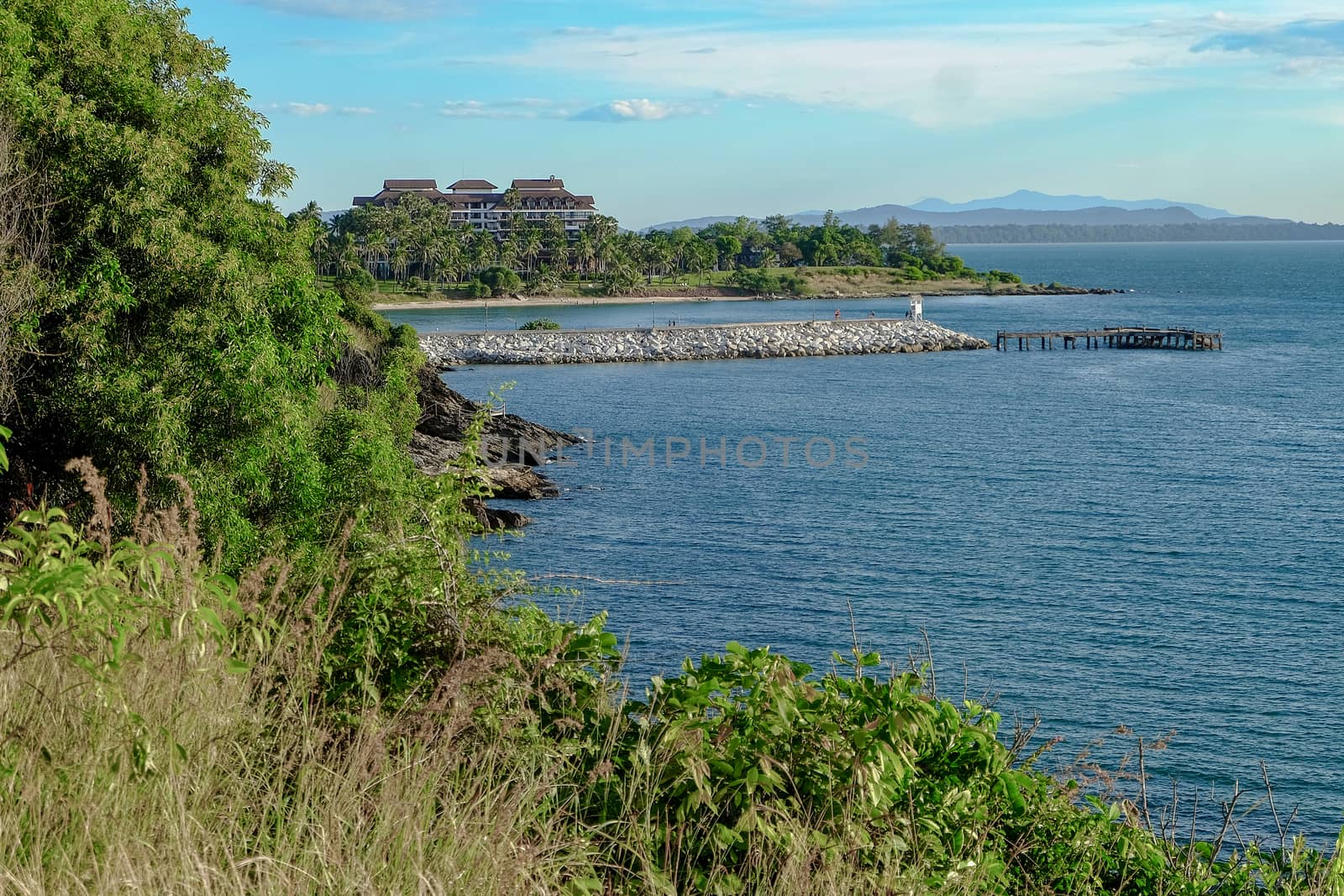  Khao Laem Ya Viewpoint by suthipong