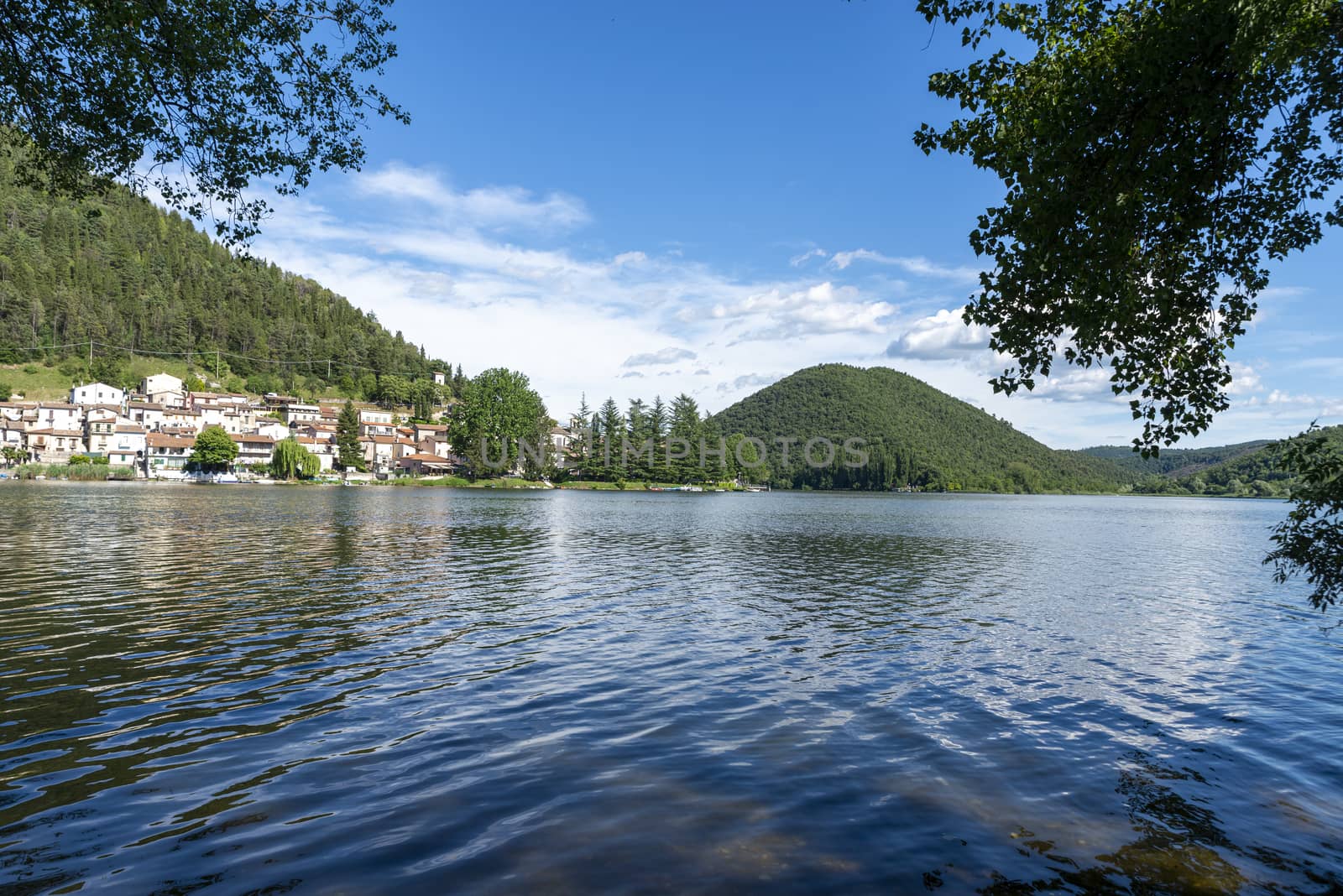 the piediluco lake and its country by carfedeph