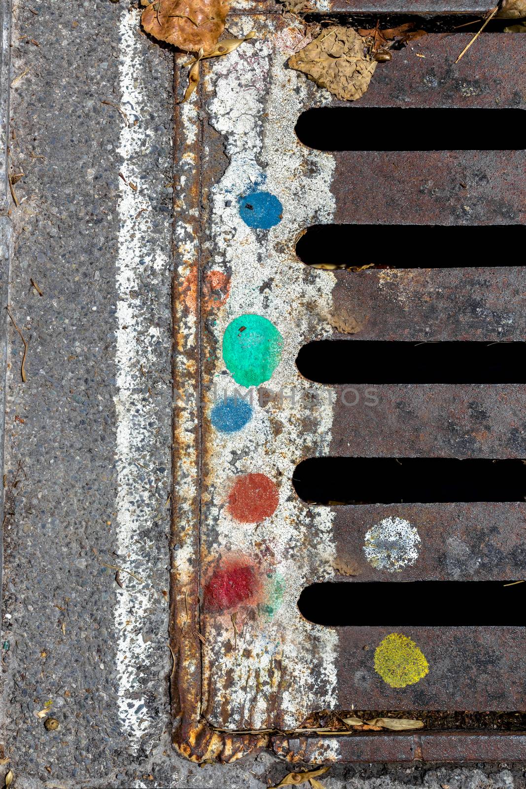 Rusty grunge manhole by germanopoli