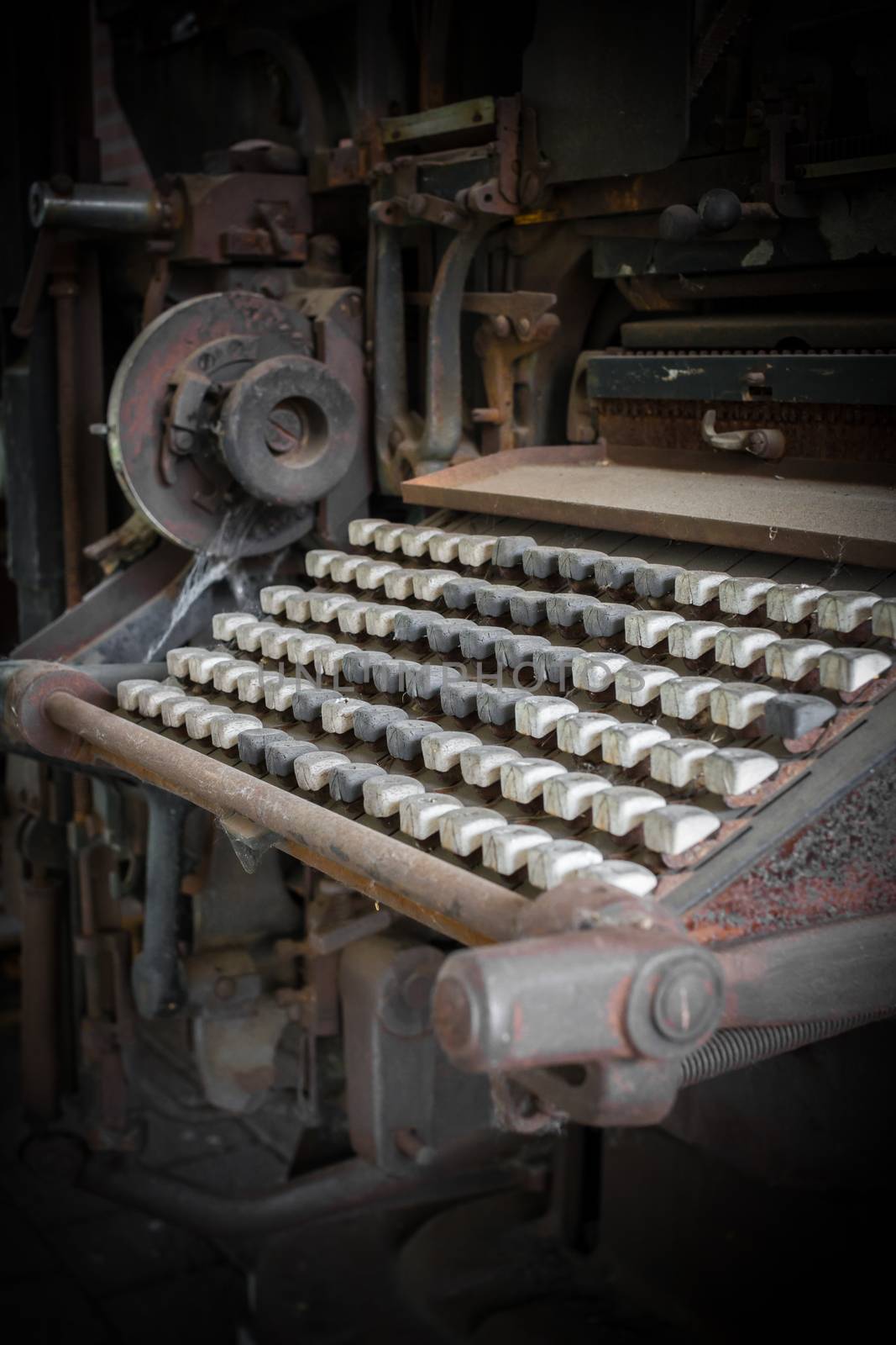 Old keyboard by germanopoli