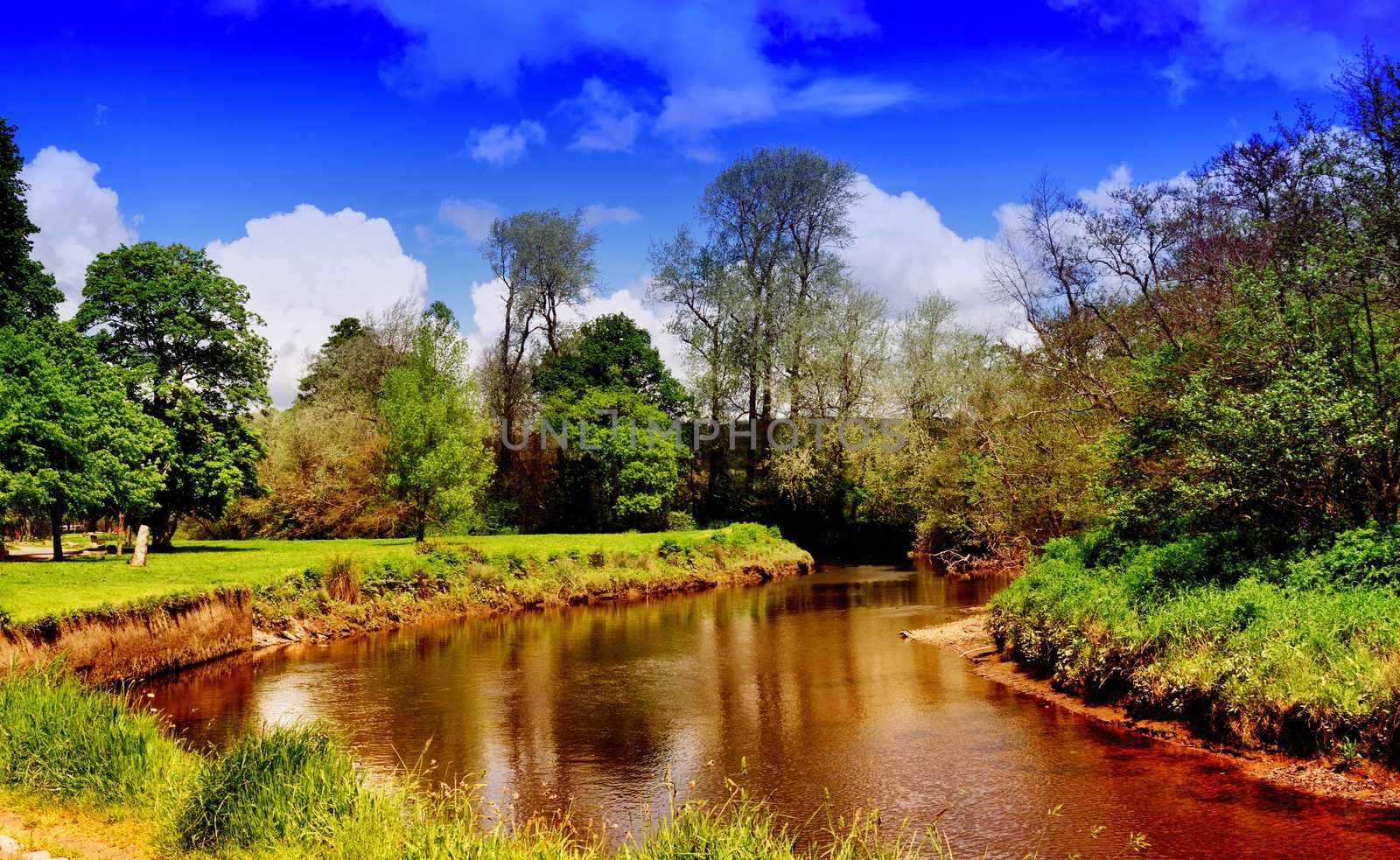 Both Panoramic and some more detailed images of beautiful country scenes.