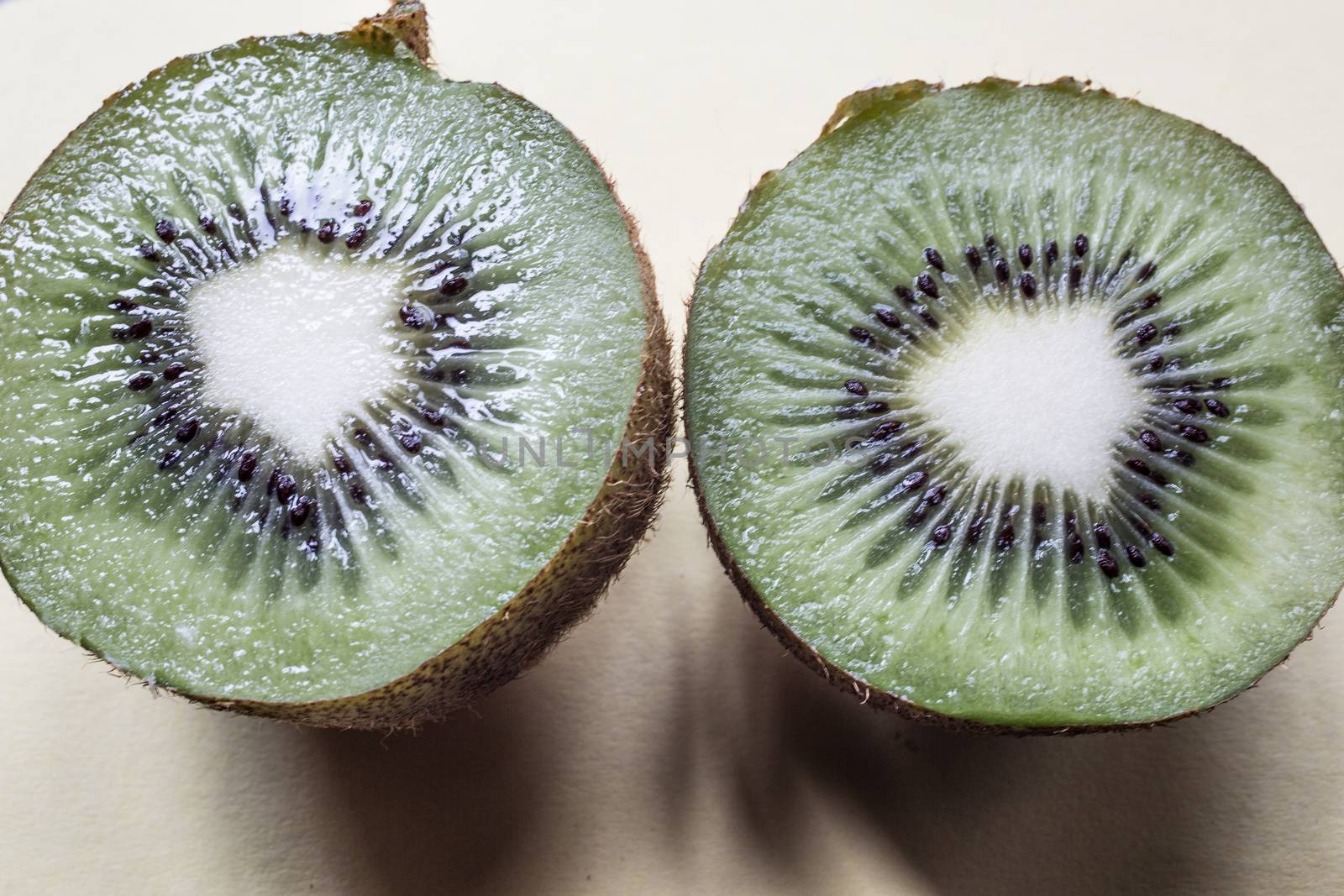 sliced ​​sweet vitamin-rich kiwi