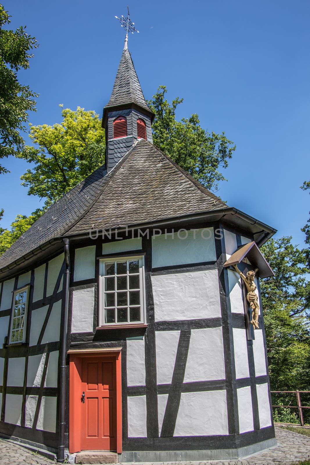 Half-timbered Heisterkapelle in Wissen