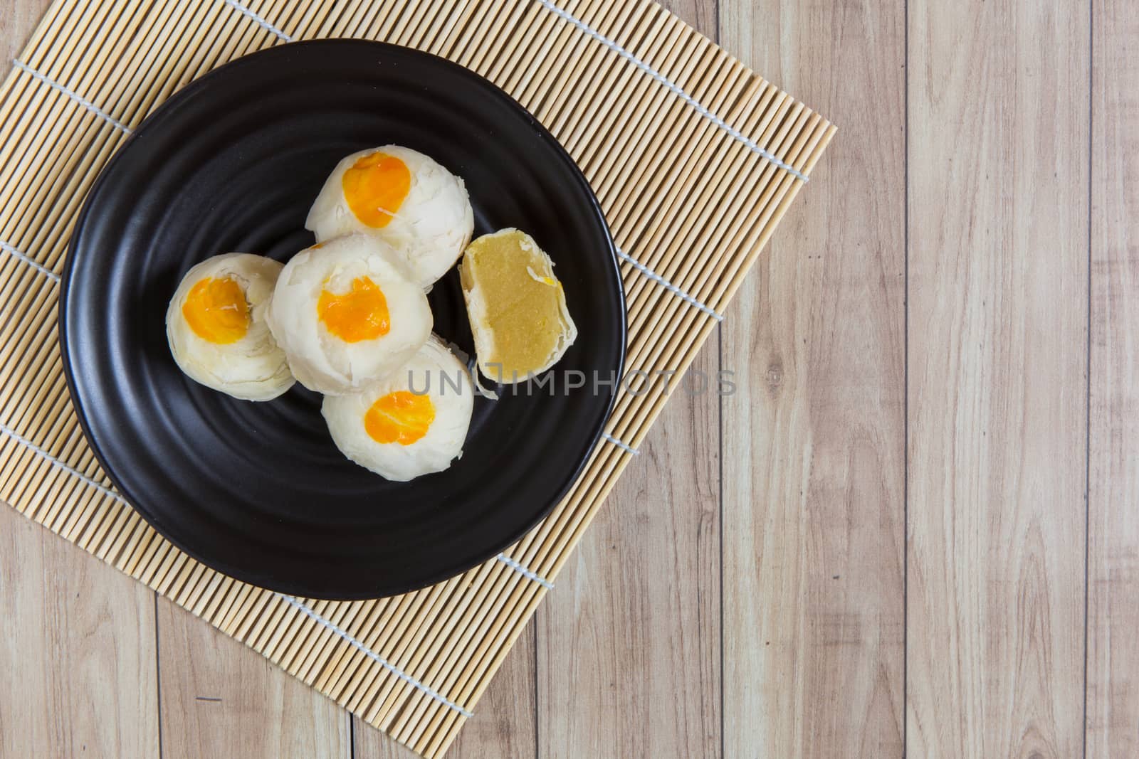Sweet traditional Chinese cake for any occasion.