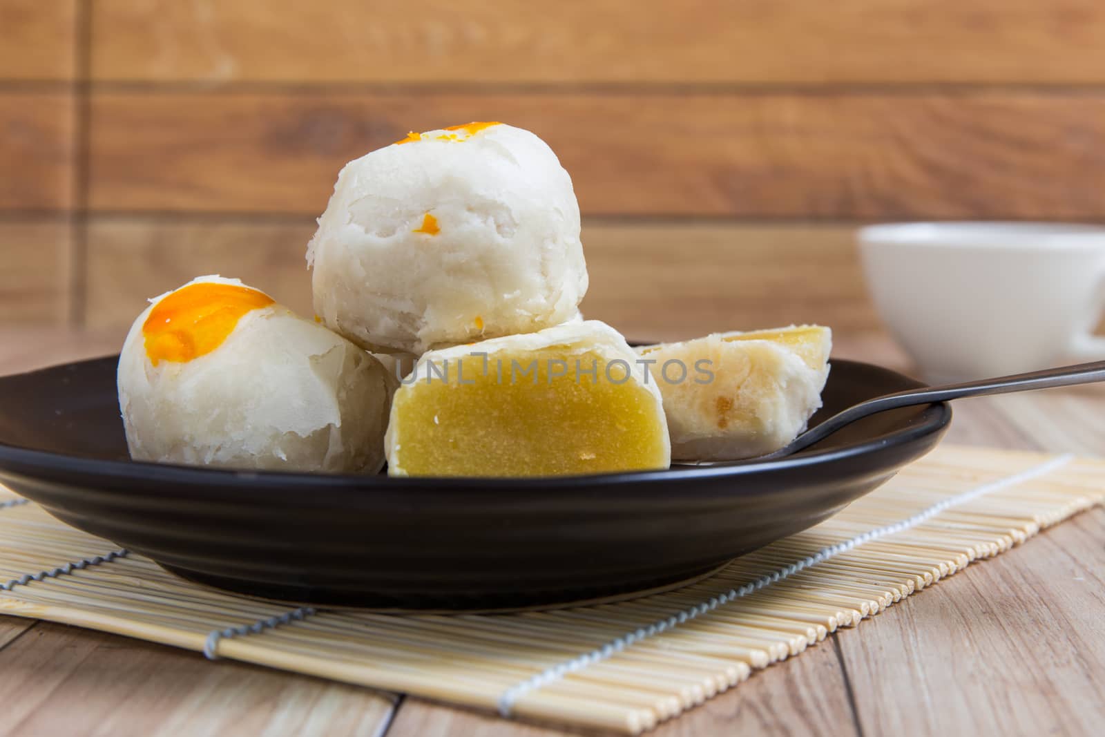 Sweet traditional Chinese cake for any occasion.