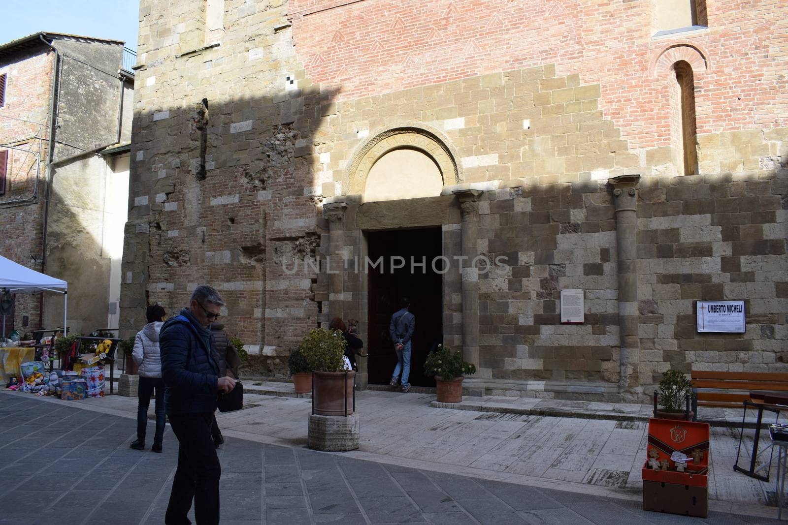 Colle Val D'Elsa - Streets in the old town of the beautiful medieval town in Tuscany (Italy) near to Siena