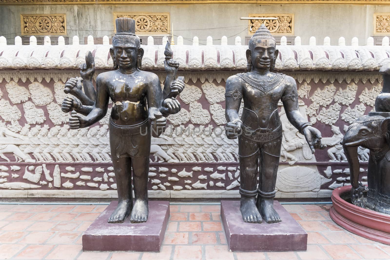 Statues, Phnom Penh, Cambodia by GABIS