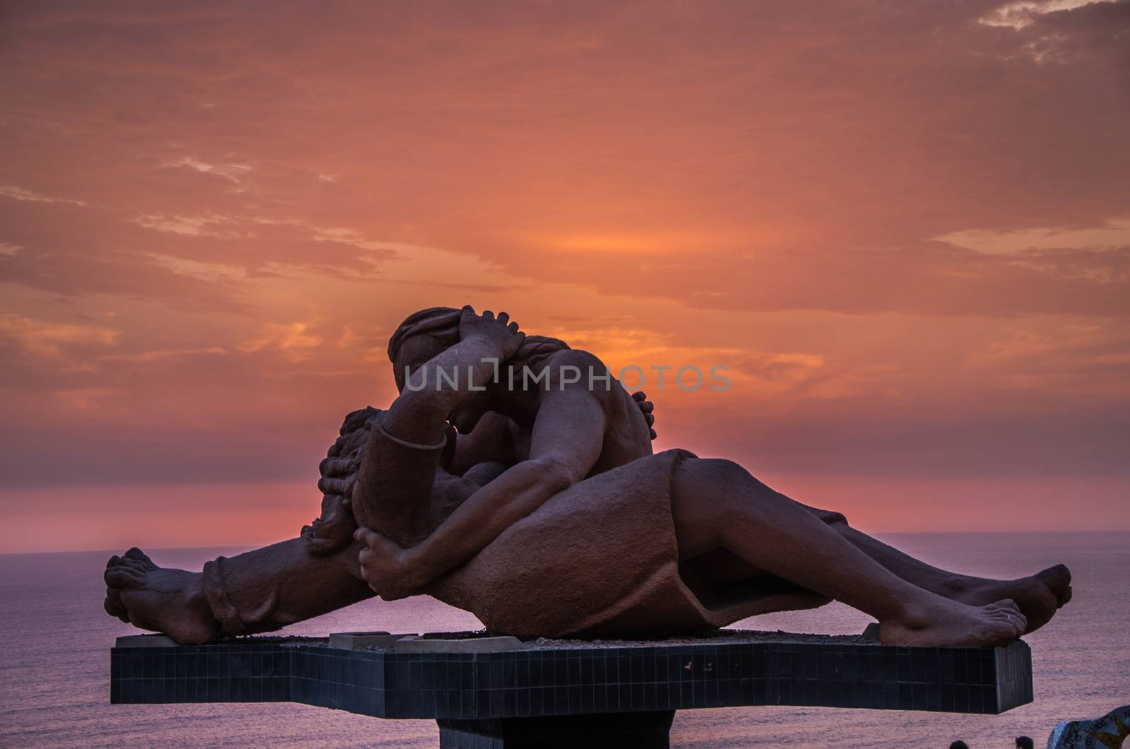 Sculpture of a couple kissing in the Park of Love in Miraflores, Lima - Peru