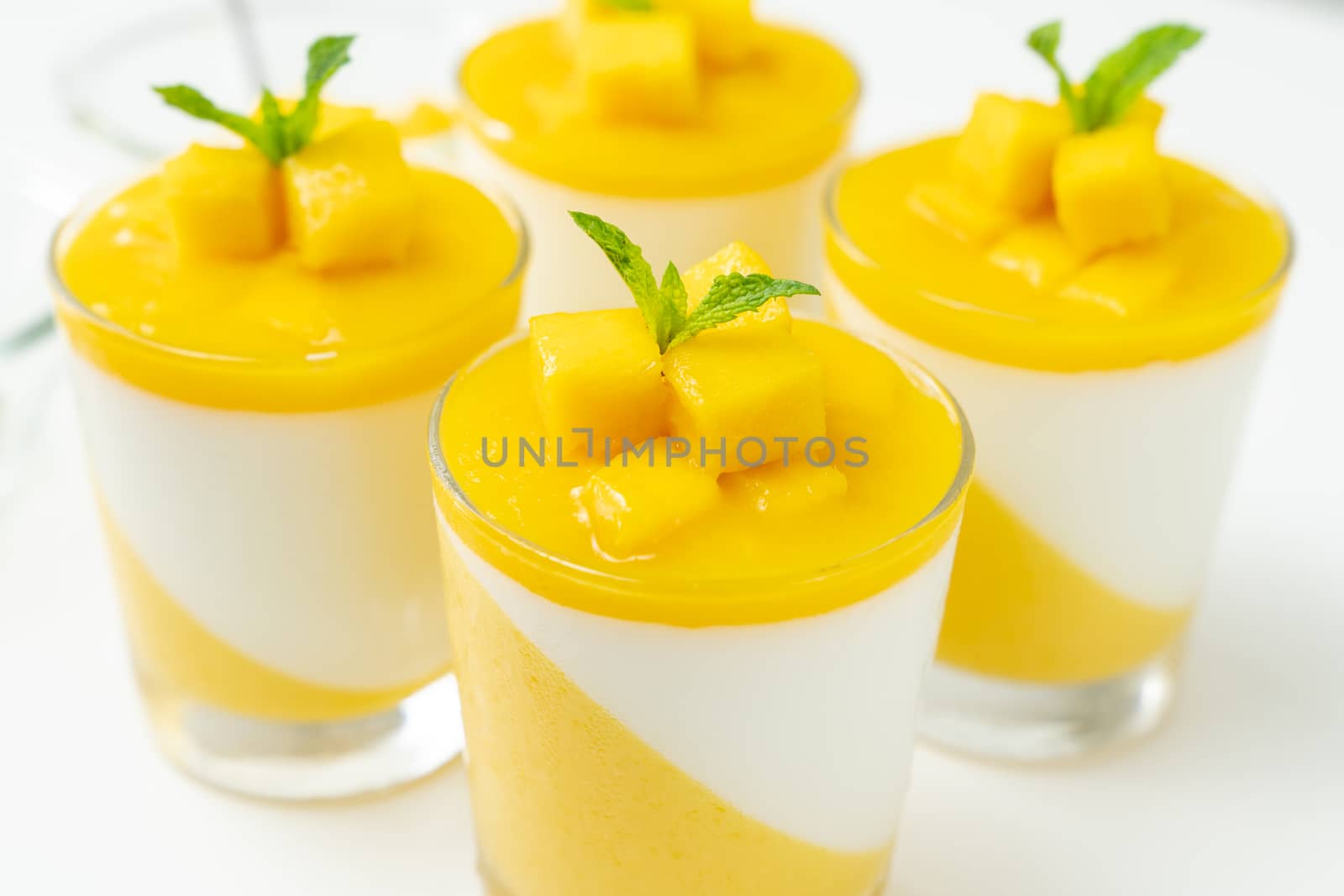 Italian dessert mango panna cotta by Kenishirotie