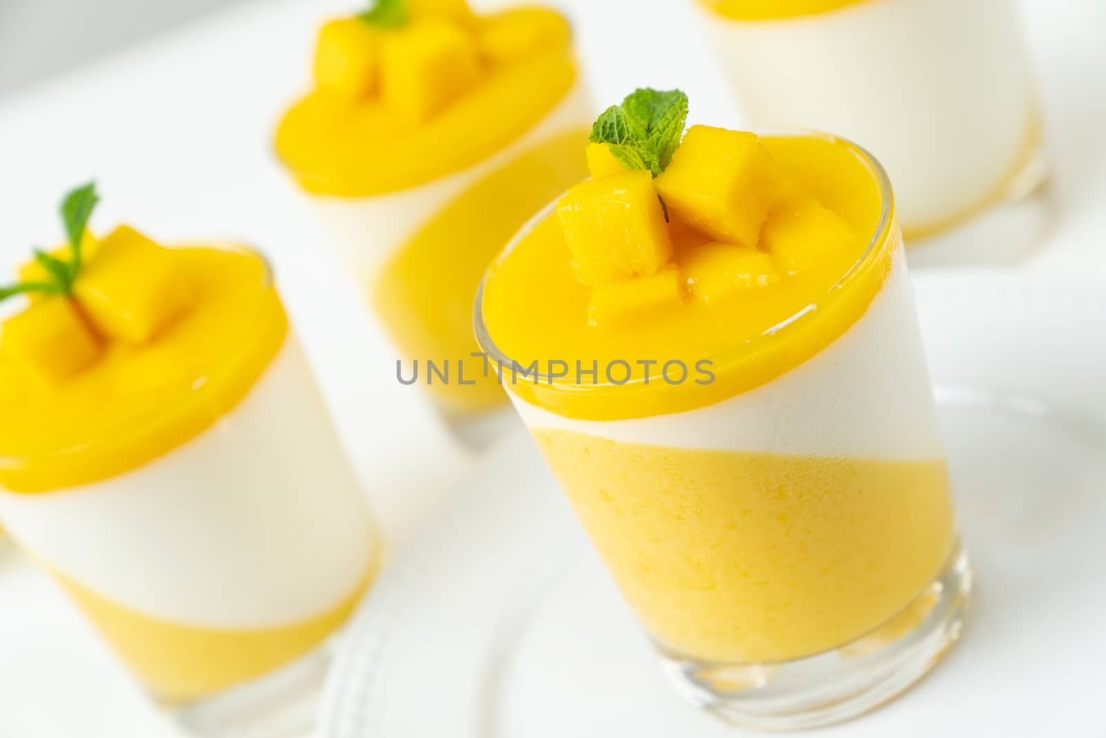 Italian dessert mango panna cotta by Kenishirotie