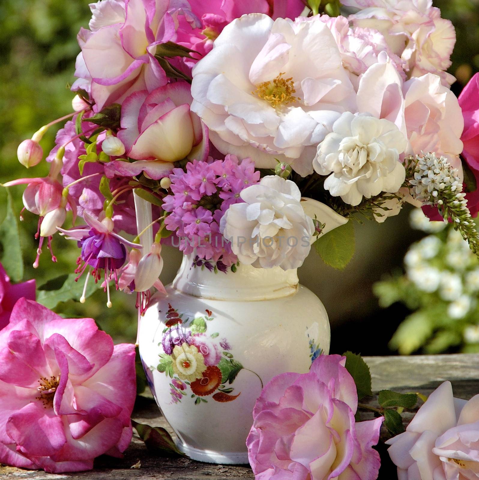 Beautifully presented and photographed florals in the Studio.