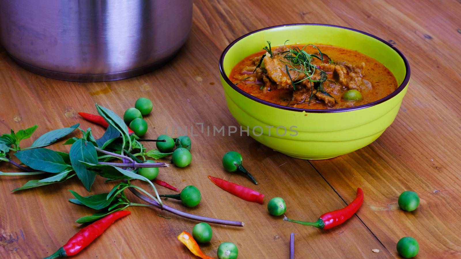 Thai panaeng curry with pork by Nawoot