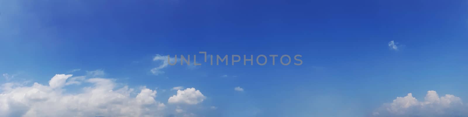 Panorama sky with cloud on a sunny day. Beautiful cirrus cloud.