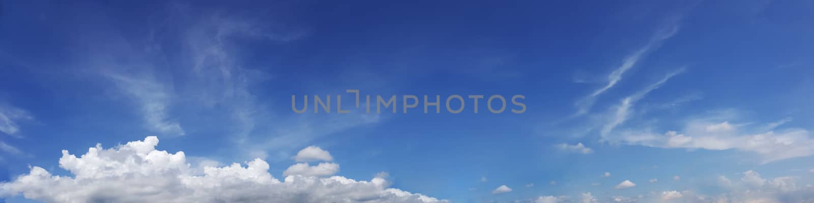 Panorama sky with cloud on a sunny day. Beautiful cirrus cloud.