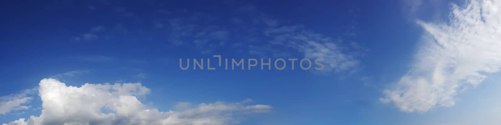 Panorama sky with cloud on a sunny day. Beautiful cirrus cloud.