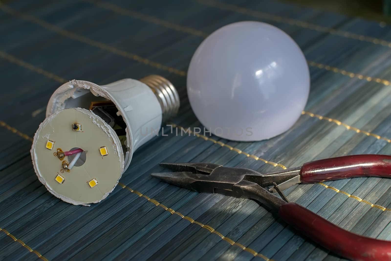 faulty, disassembled led household lamp by jk3030