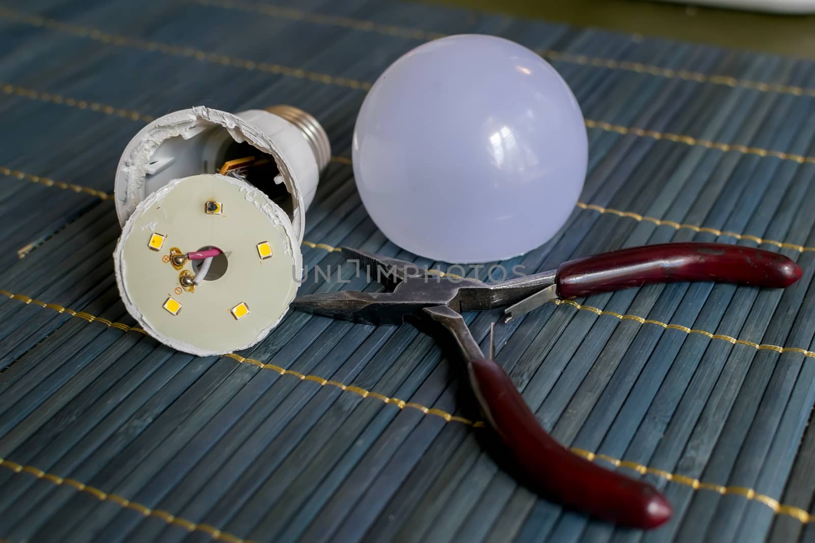 faulty, disassembled led household lamp by jk3030