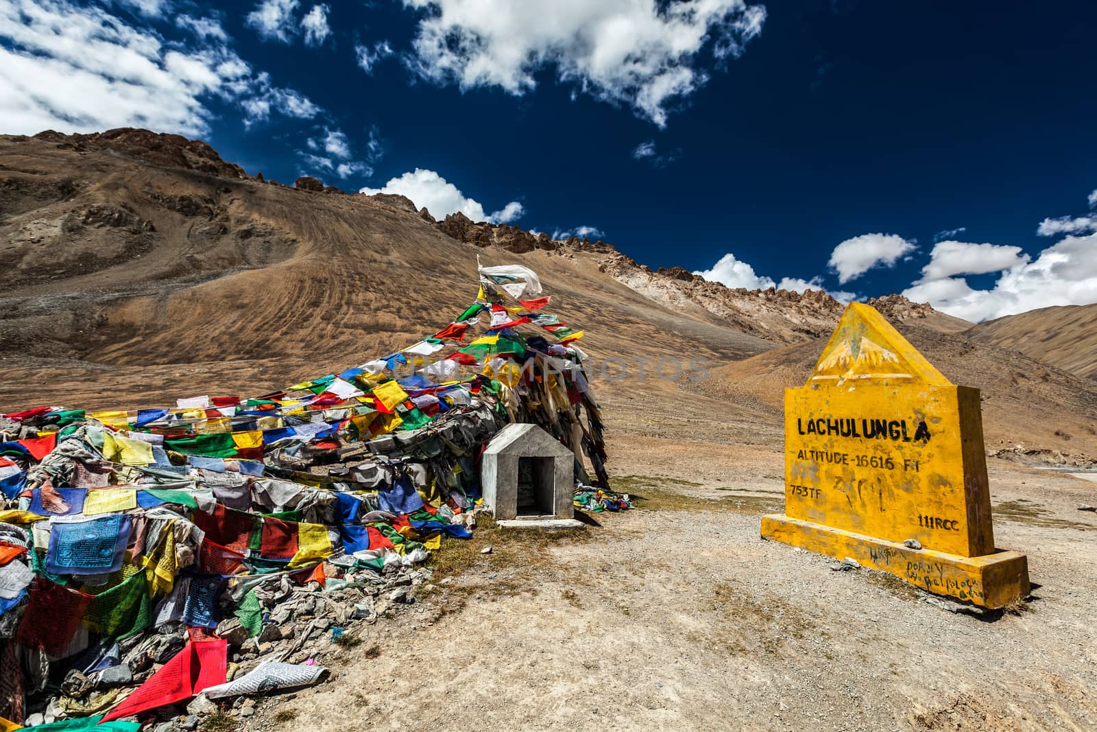 On top of Lachulung La Pass, Ladakh by dimol