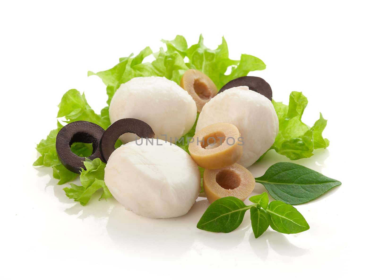 Mozzarella with olives and green lettuce by Angorius