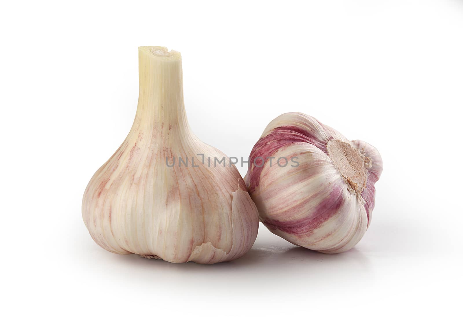 Two garlic's heads by Angorius