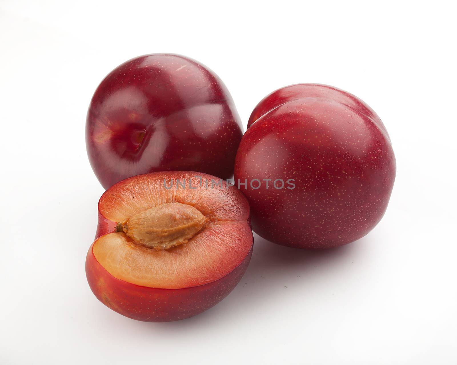 Red plums by Angorius