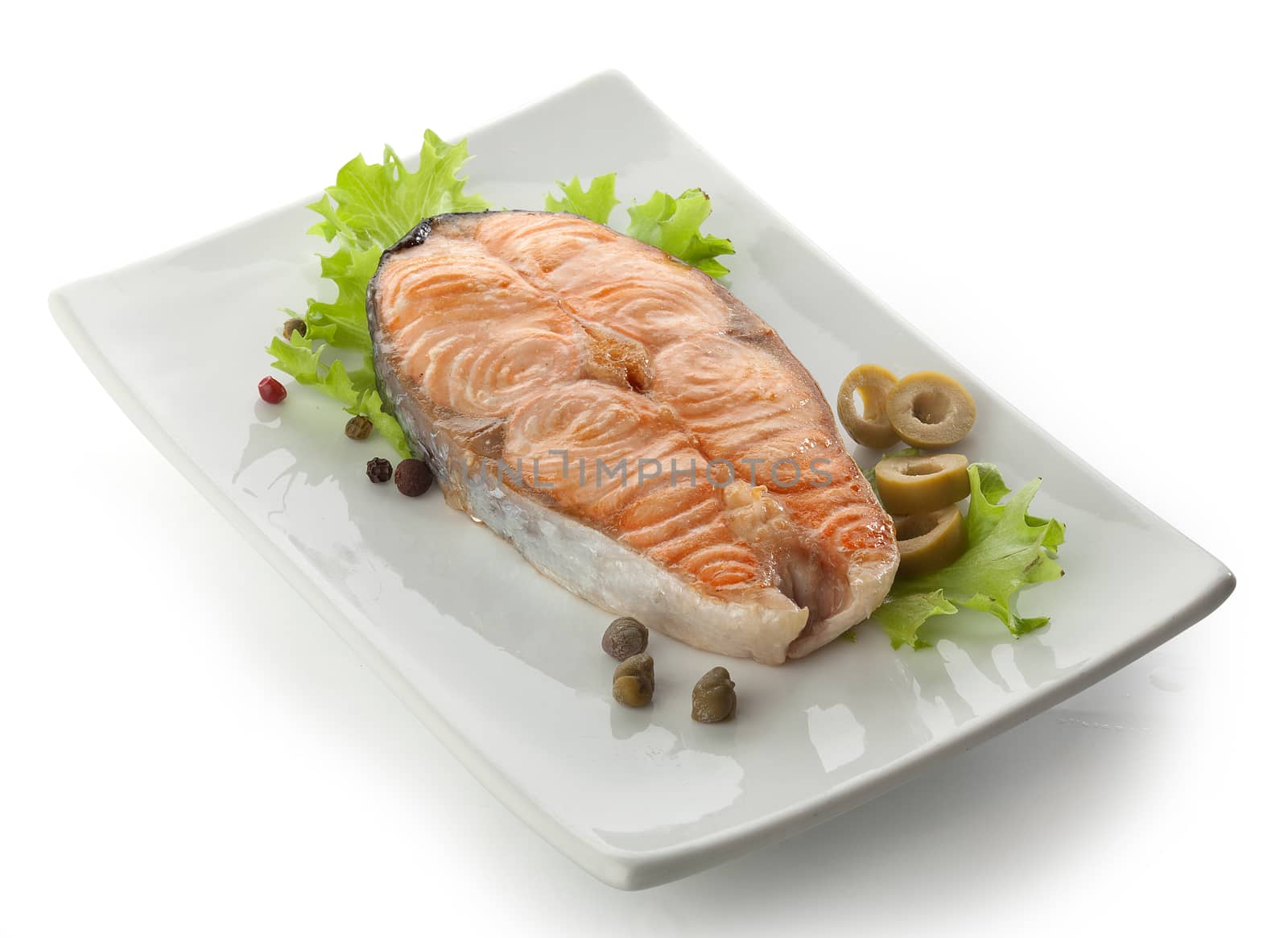 Baked steak of salmon with vegetables, lettuce and pepper by Angorius