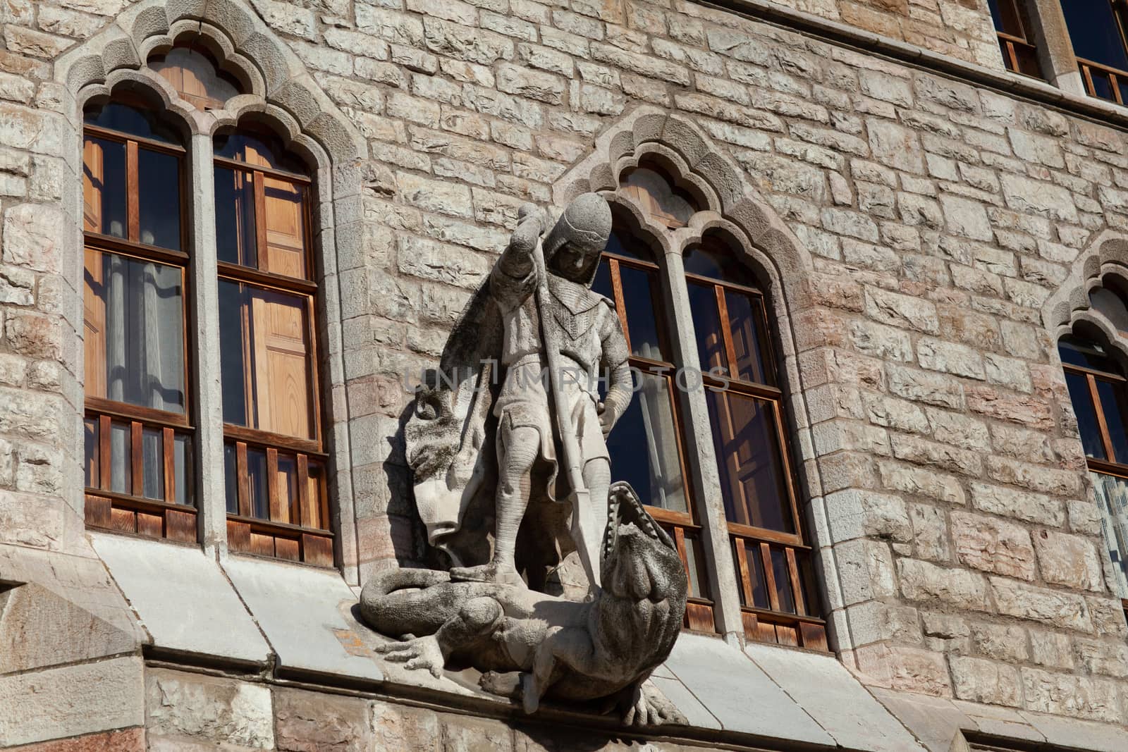 Saint George statue, Casa Botines, Leon, Spain by vlad-m
