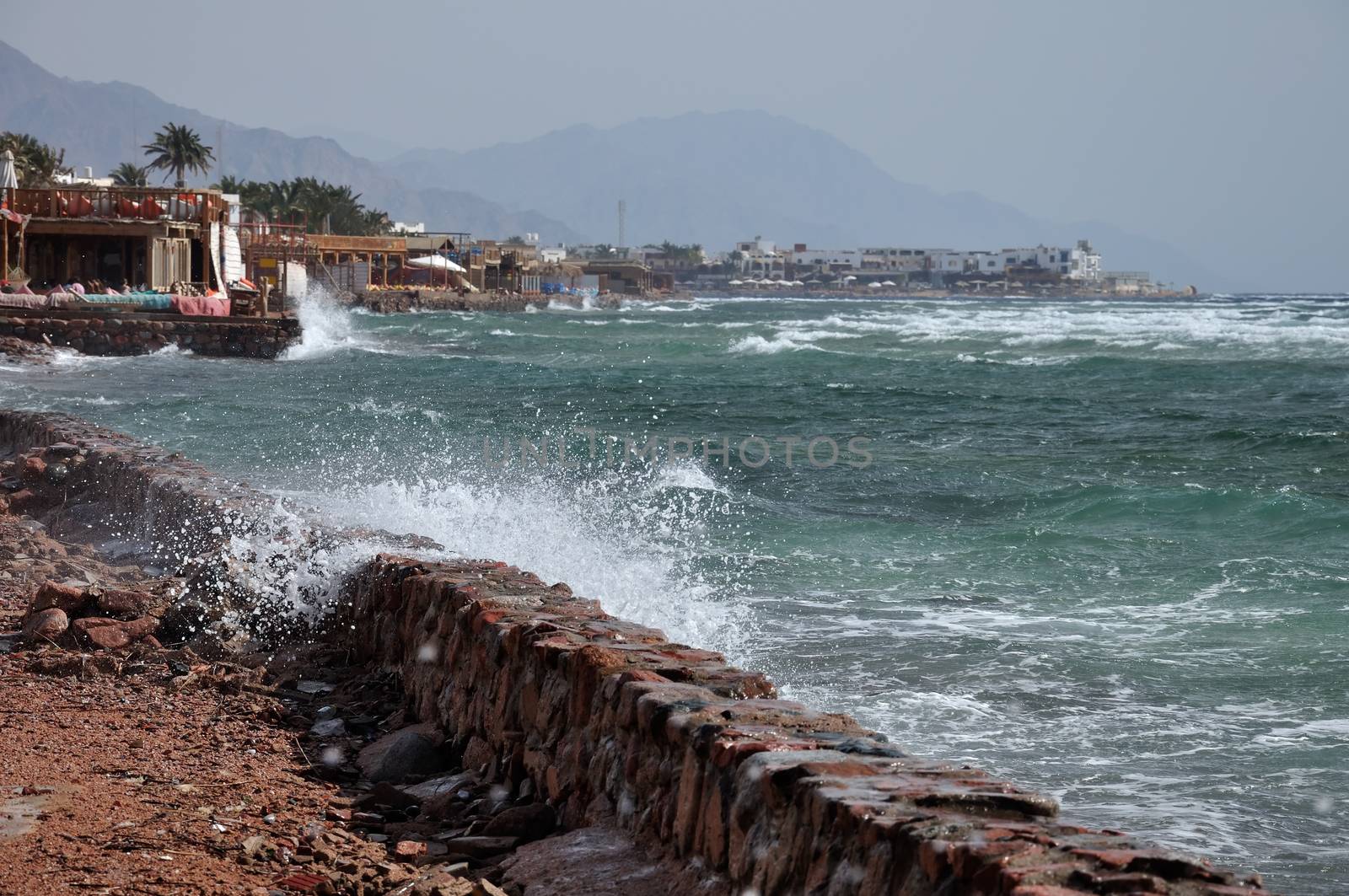 The Dahab gulf with unusual clouds by nemo269