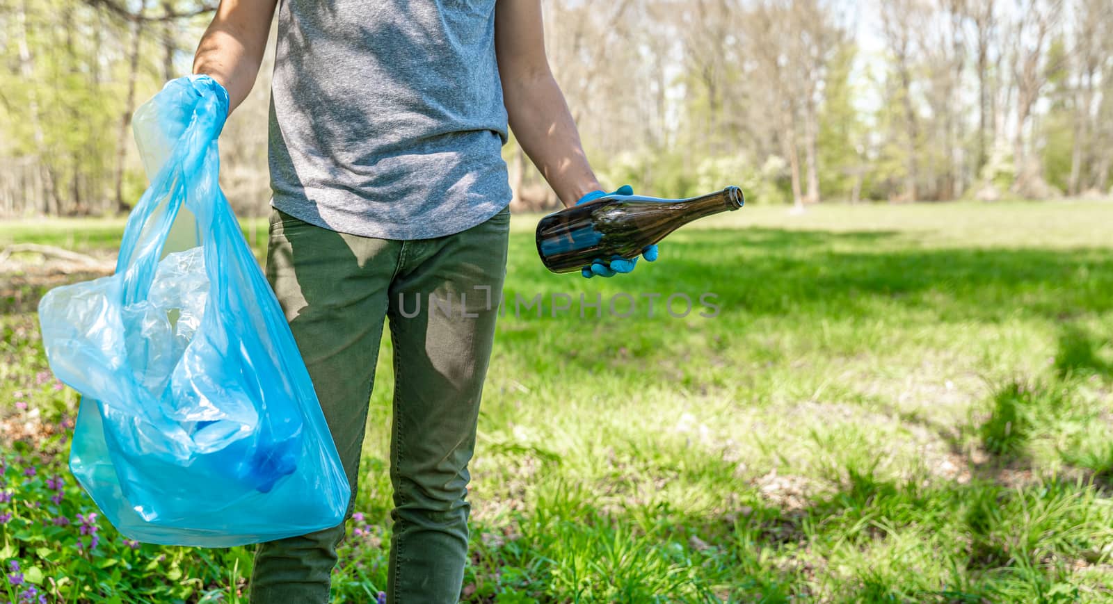 help the planet by cleaning nature from garbage.