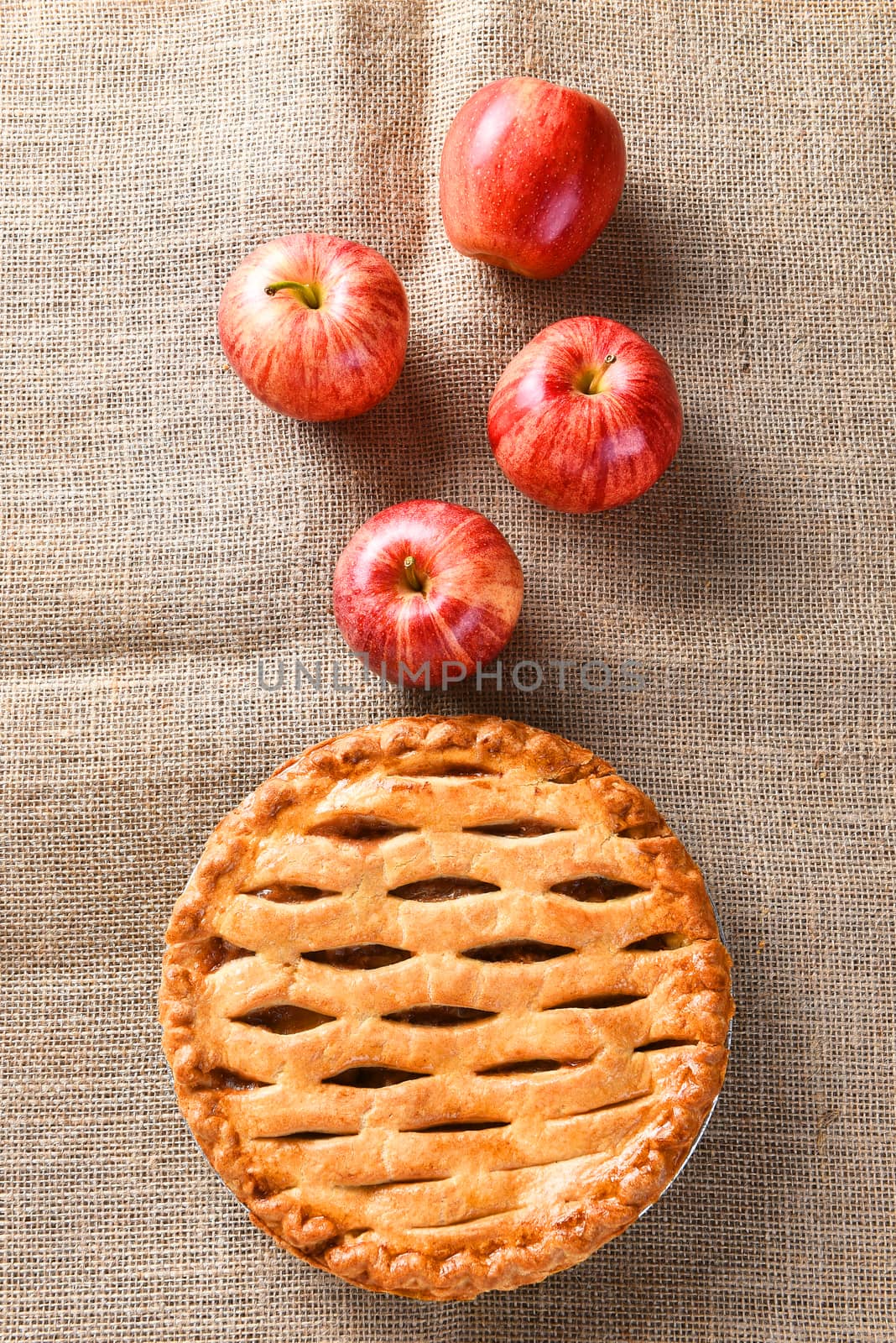 Apples and Pie by sCukrov