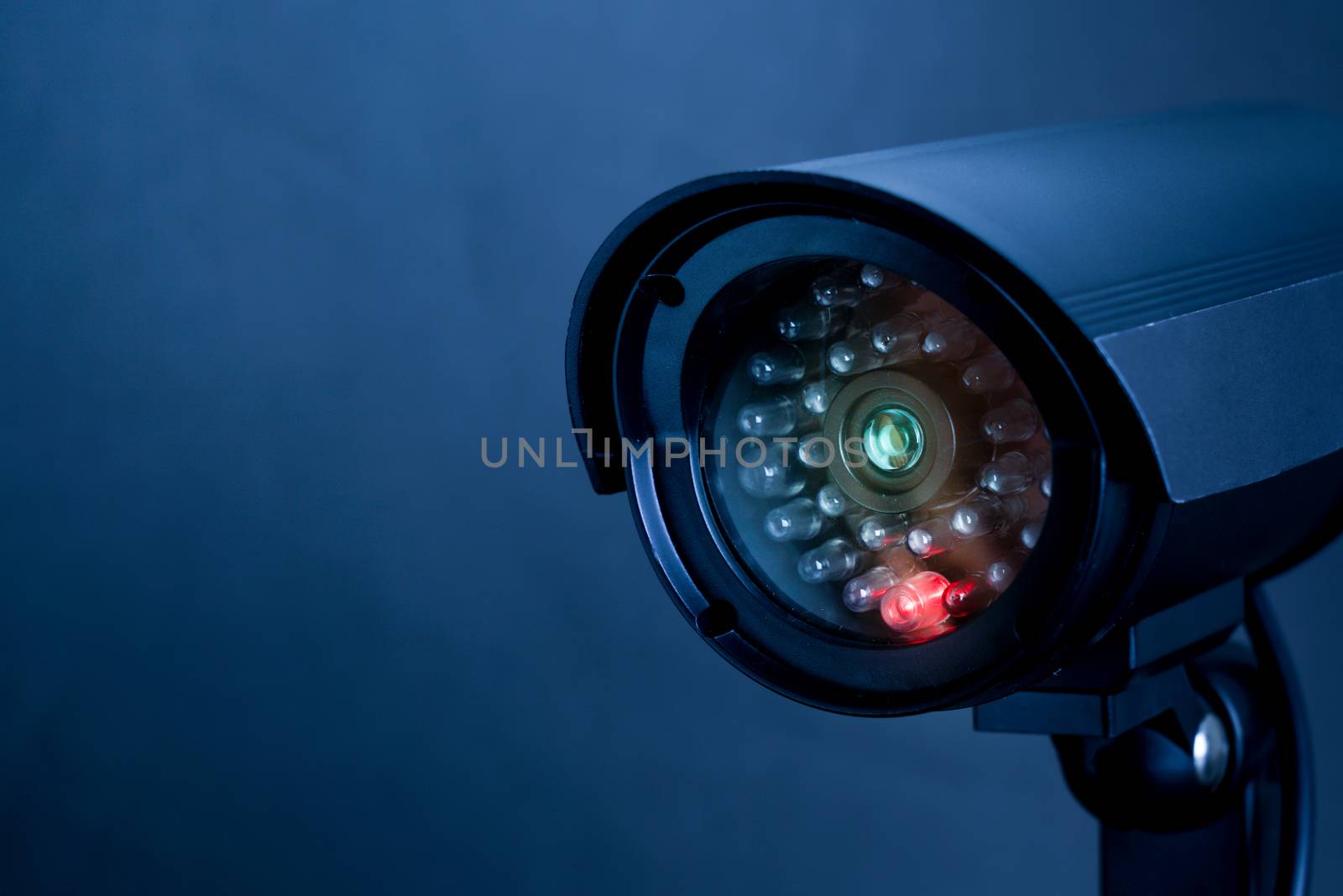 CCTV security online camera  by Alicephoto