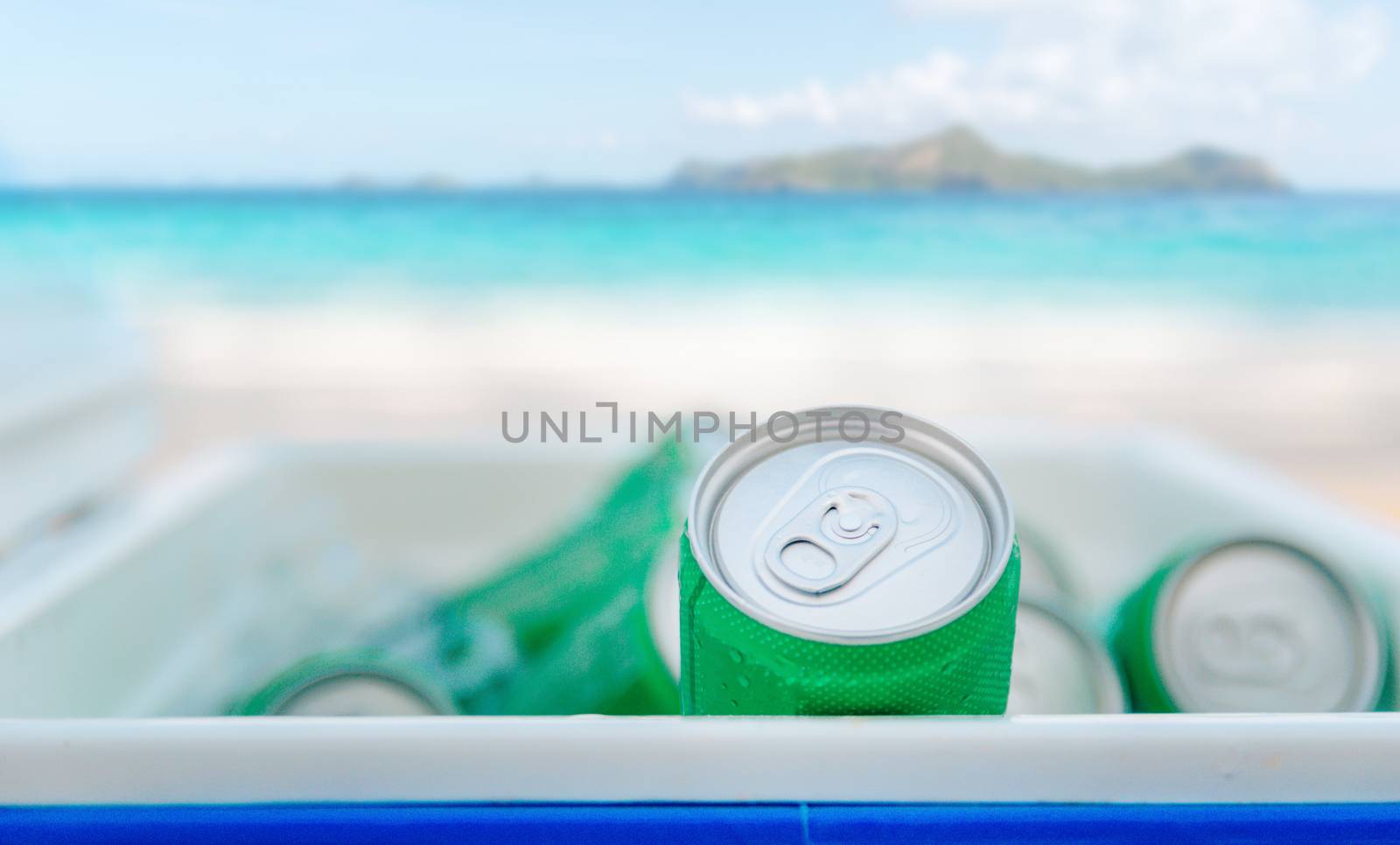 Canned a drink refreshing ice bucket the beach