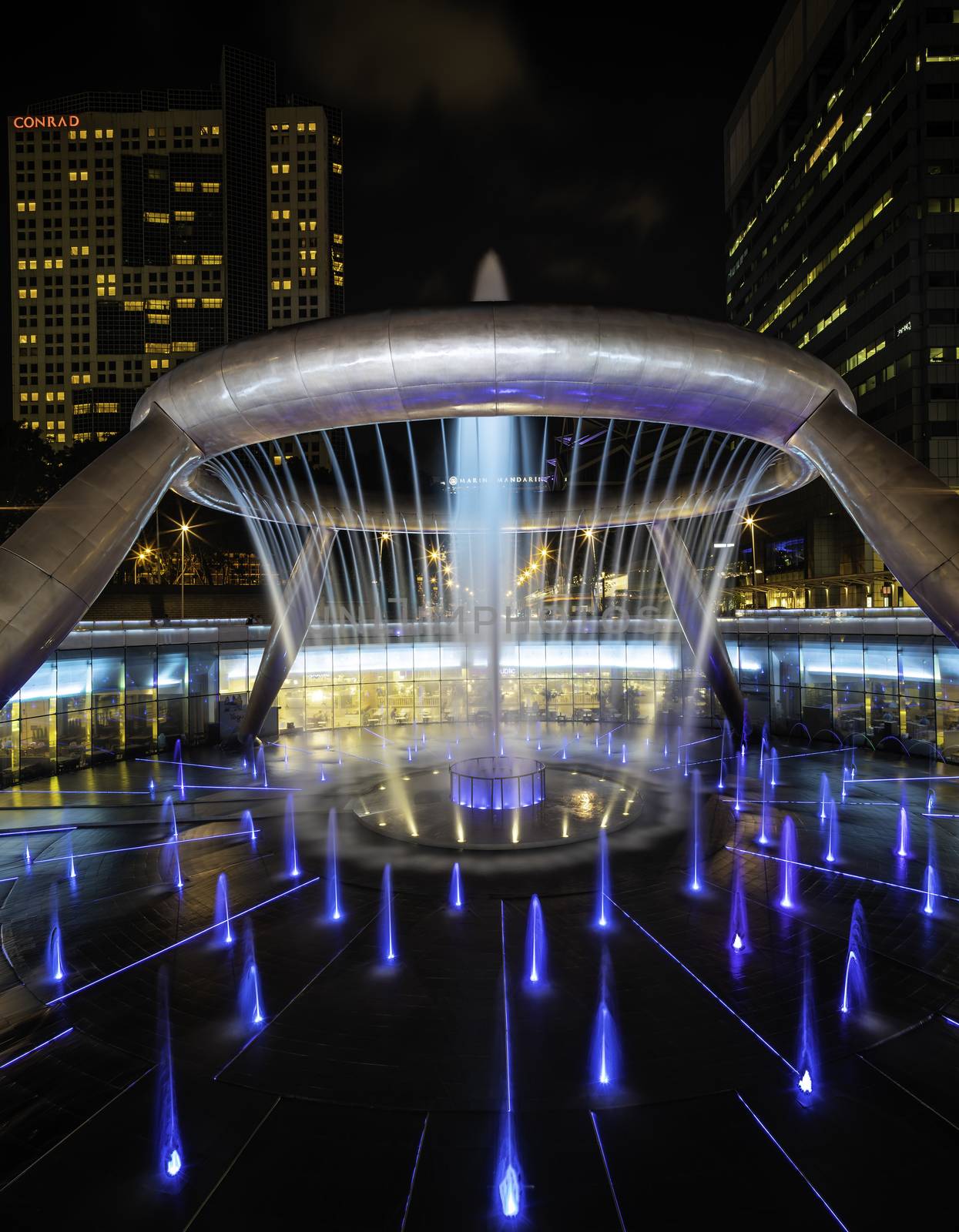 Singapore City SINGAPORE - APRIL19 2018 : Light show of the fountain of Wealth at Suntec City Towers on  in Singapore.