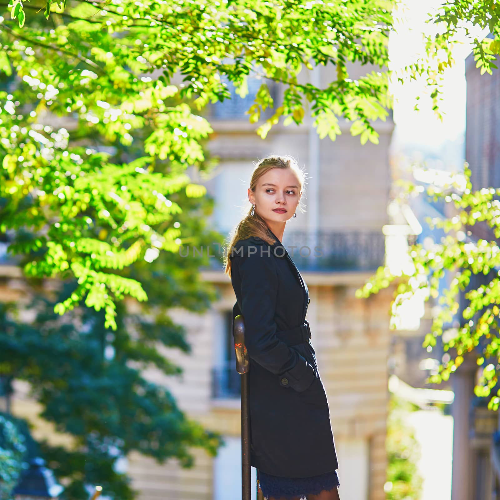 girl in Paris on a fall day by jaspe