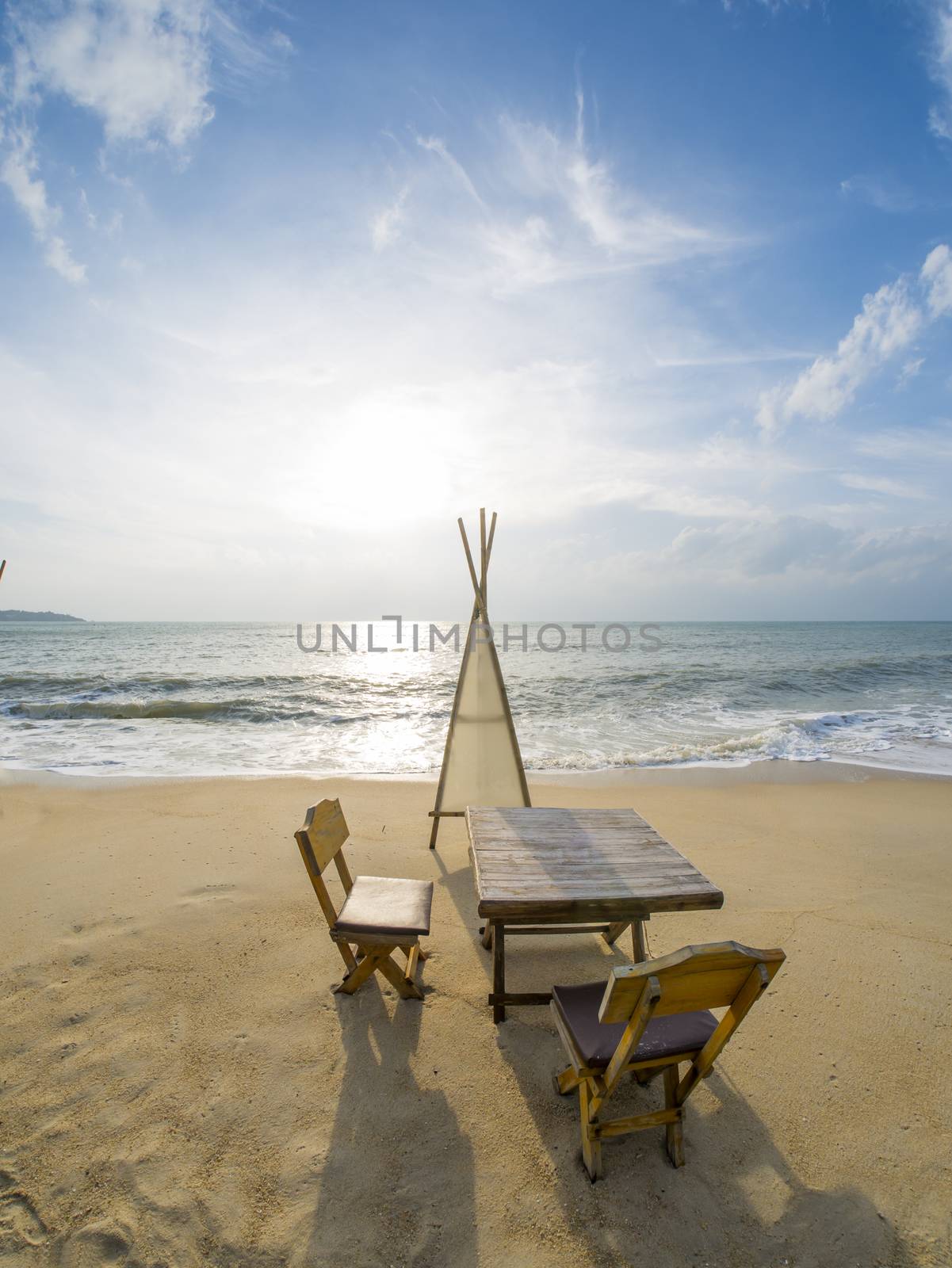Dinning table on the beach by Netfalls