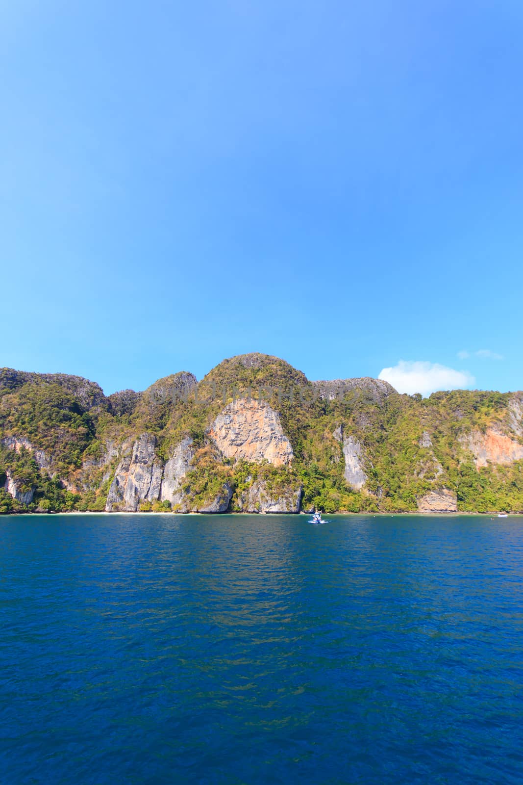 Beautiful bay of Phi Phi island Thailand by Netfalls