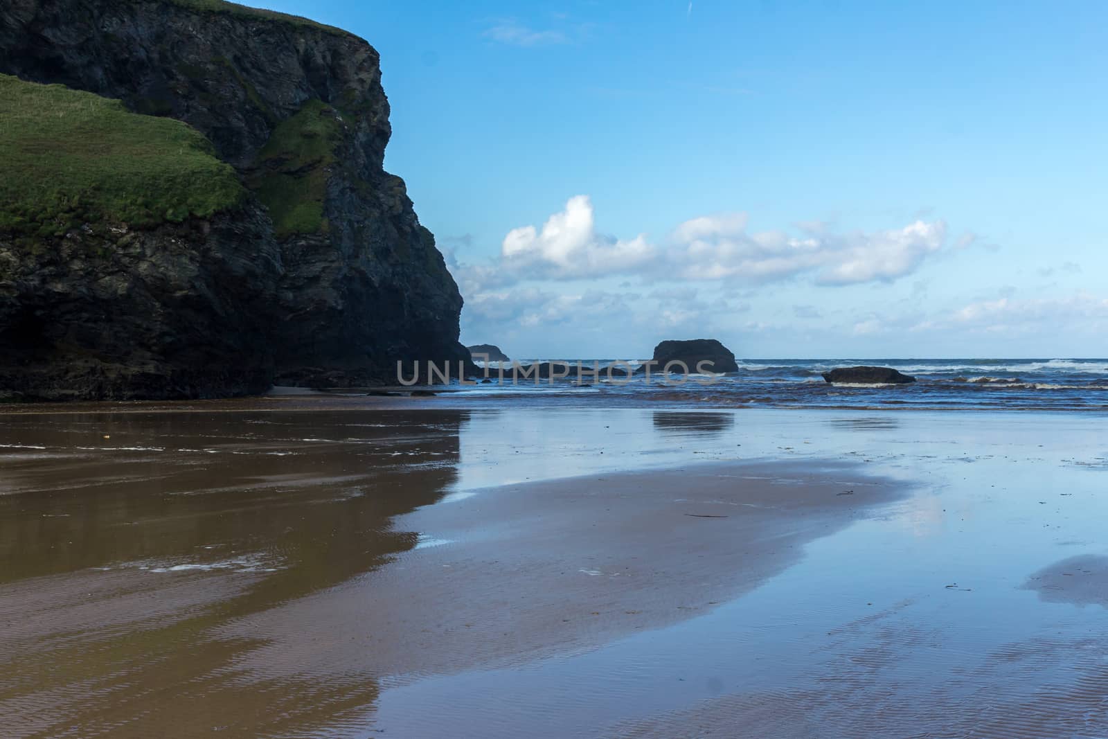 Sweeping vista of Mawgan Porth Beach, North Cornwall, England